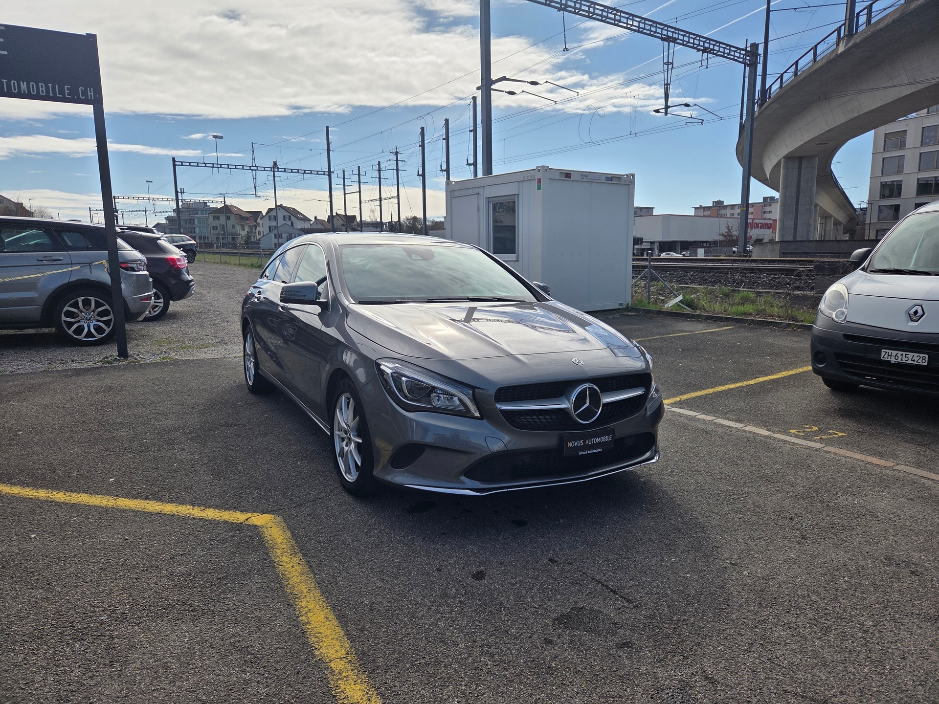 MERCEDES-BENZ CLA Shooting Brake 200 d Swiss Star Ed. 4M 7G-DCT-image-6