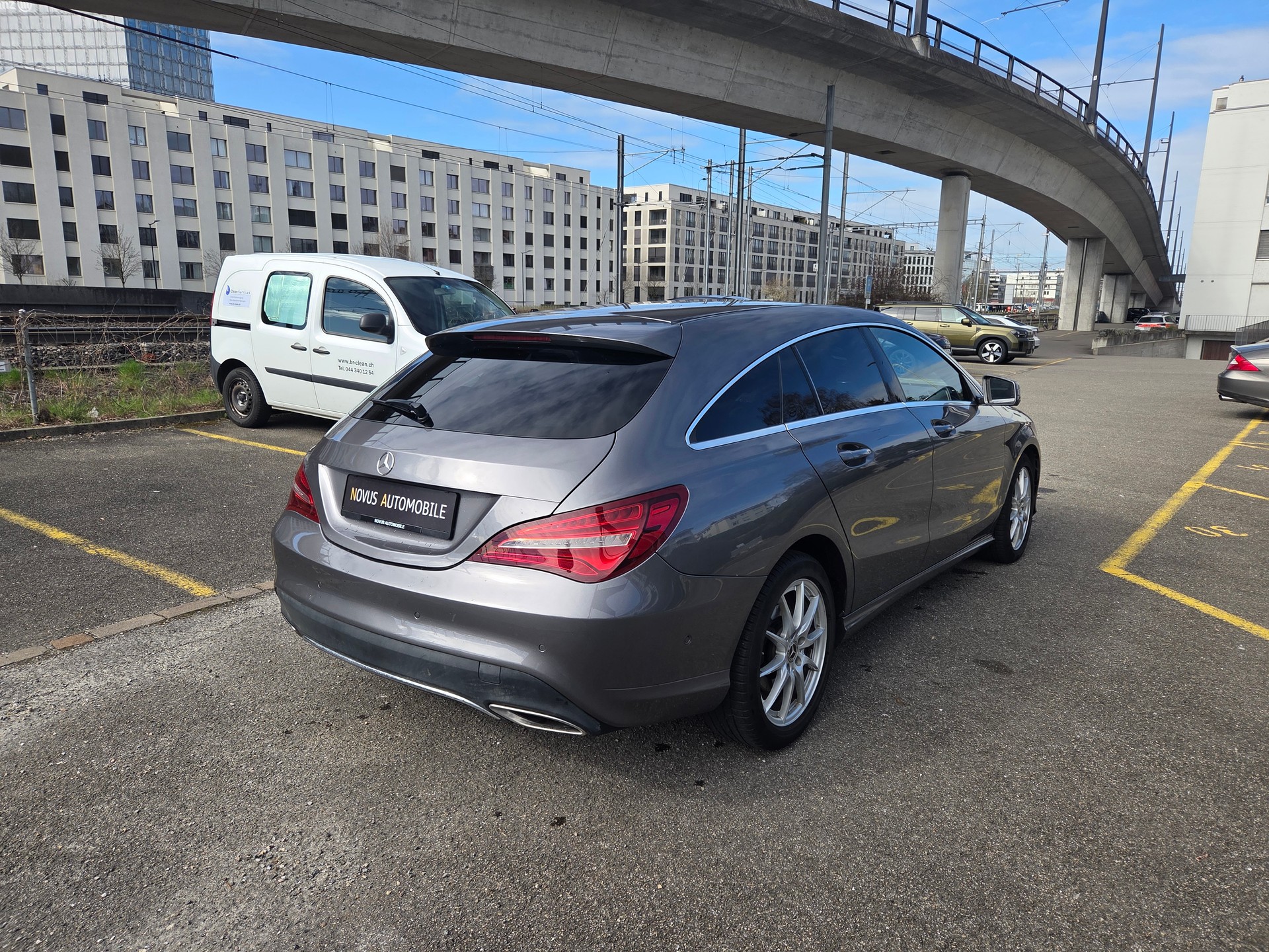 MERCEDES-BENZ CLA Shooting Brake 200 d Swiss Star Ed. 4M 7G-DCT-image-4