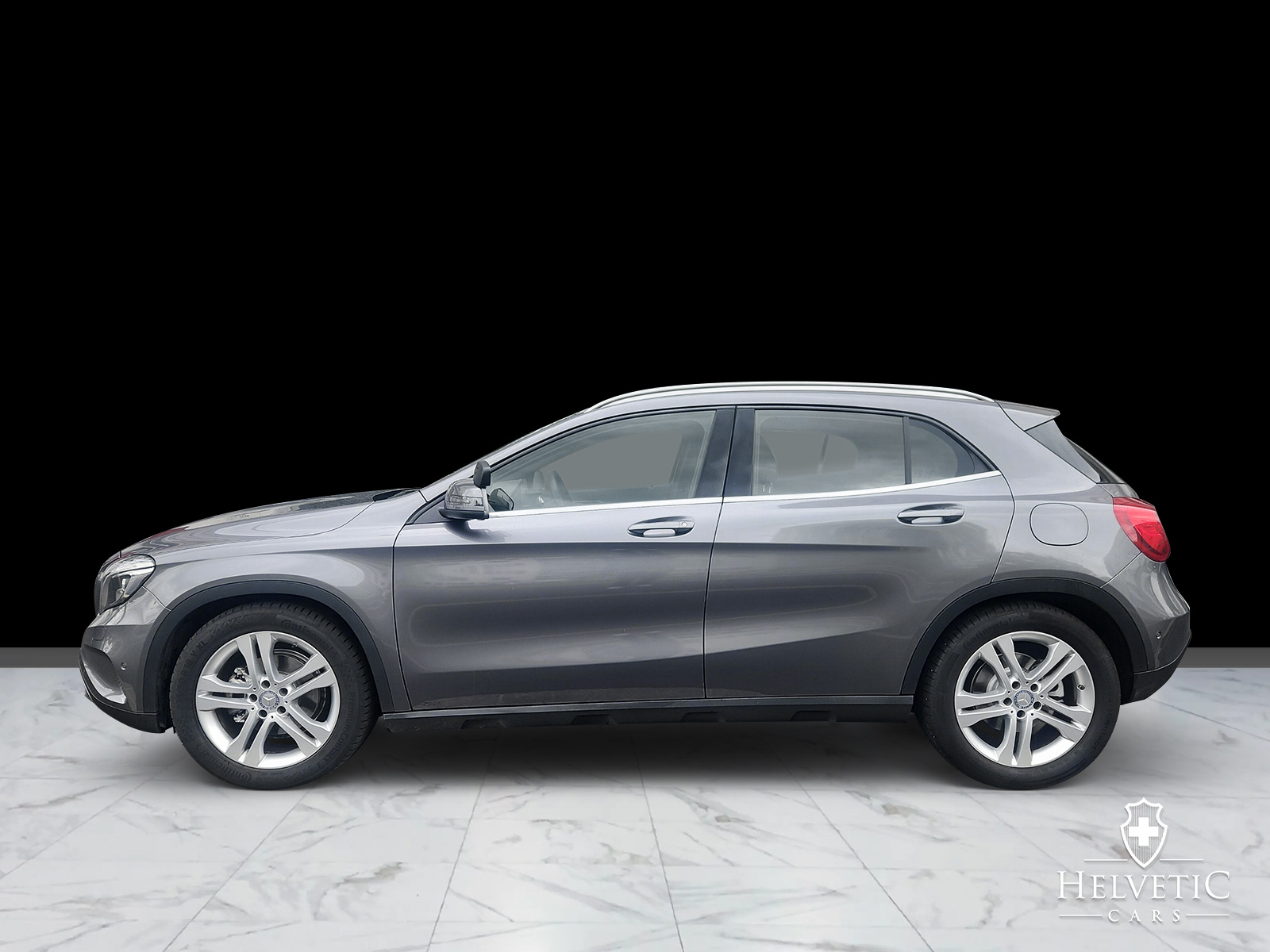 MERCEDES-BENZ GLA 220 d Style 4Matic 7G-DCT-image-2