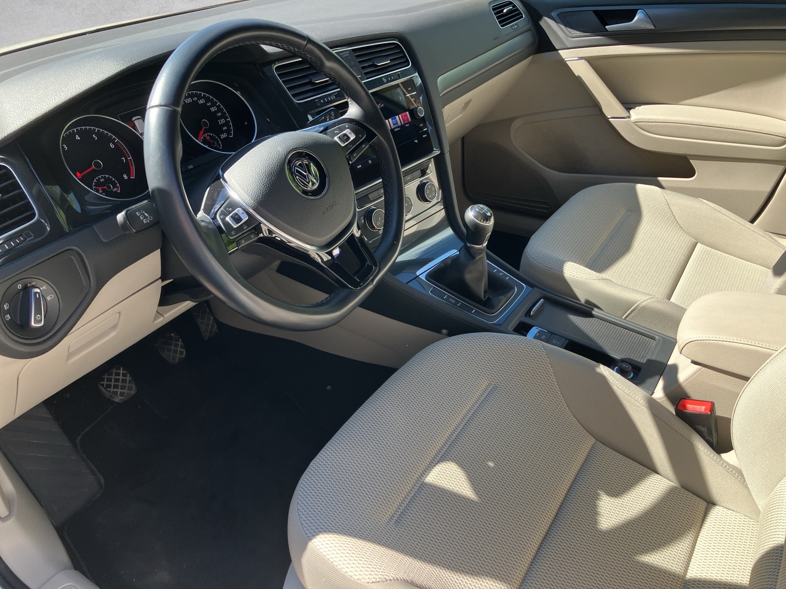 VW Golf Variant 1.0 TSI Comfortline-image-8