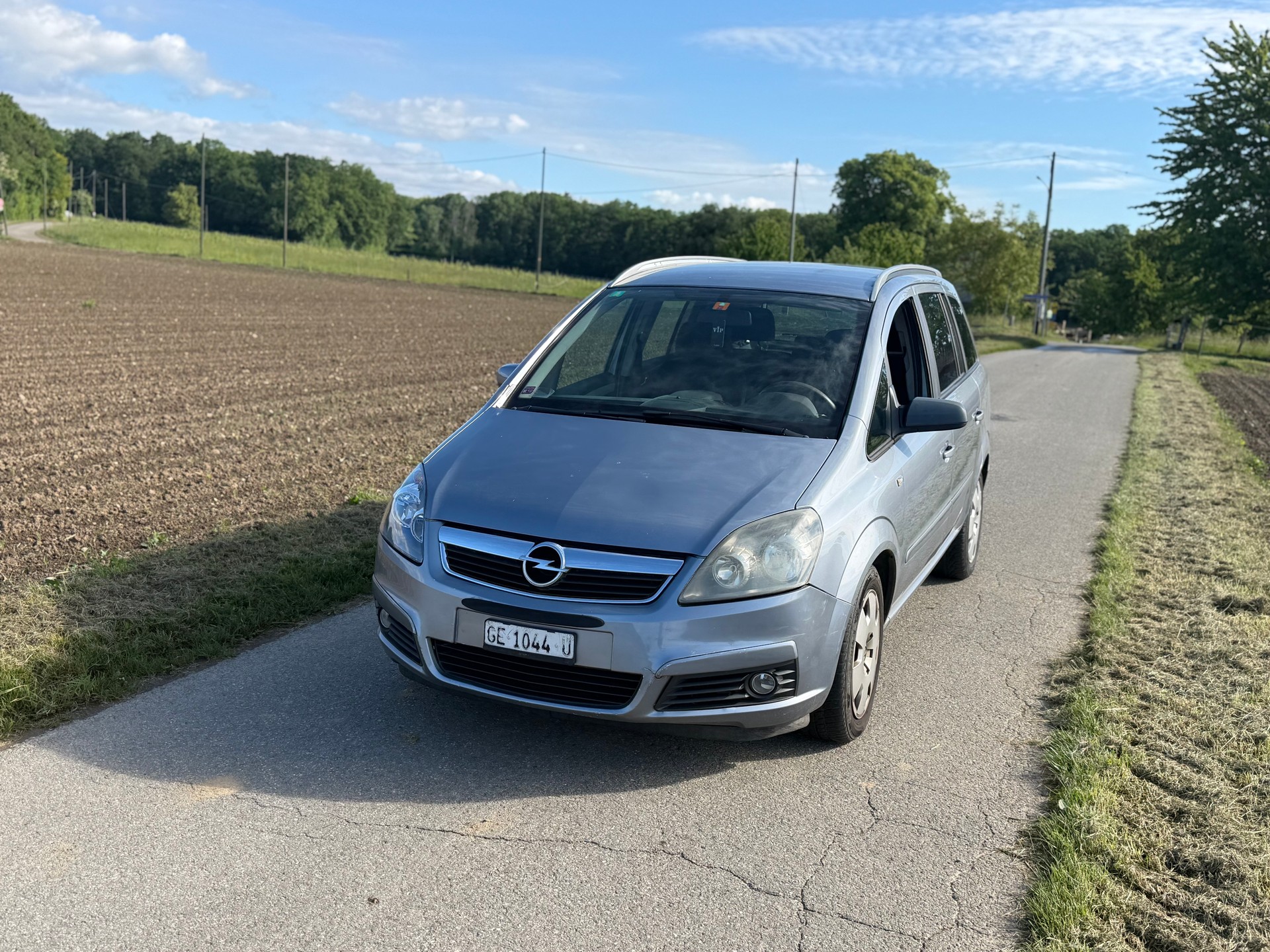 OPEL Zafira 1.9 CDTI Enjoy Automatic-image-1