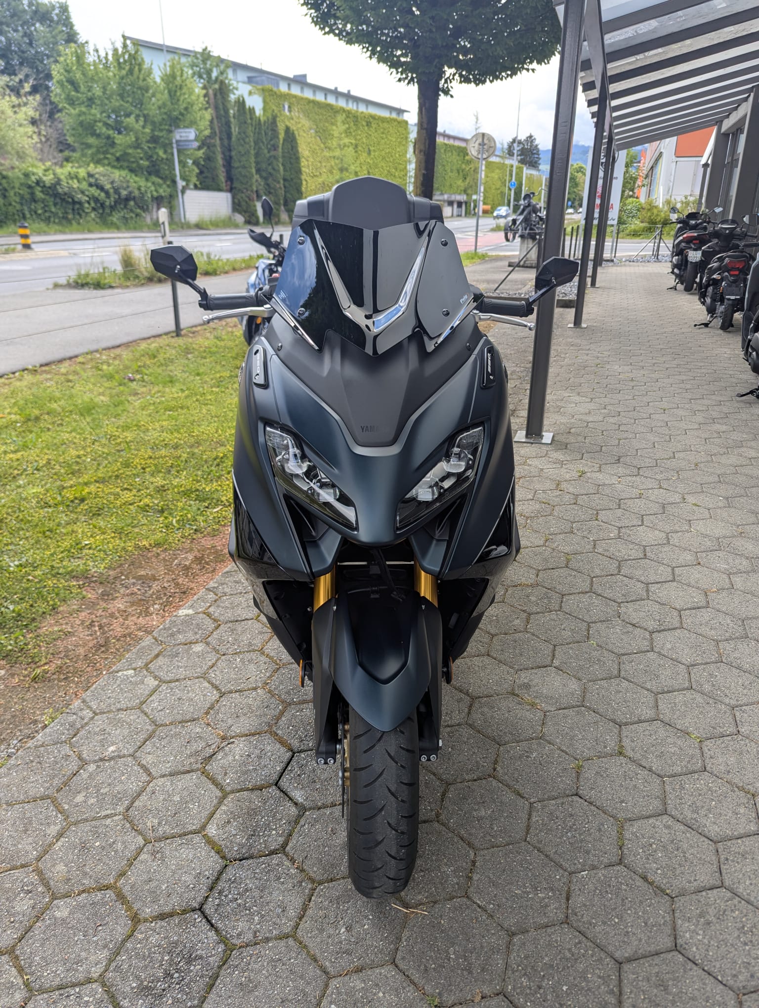 YAMAHA T-MAX Tech-Max XP 560-image-2