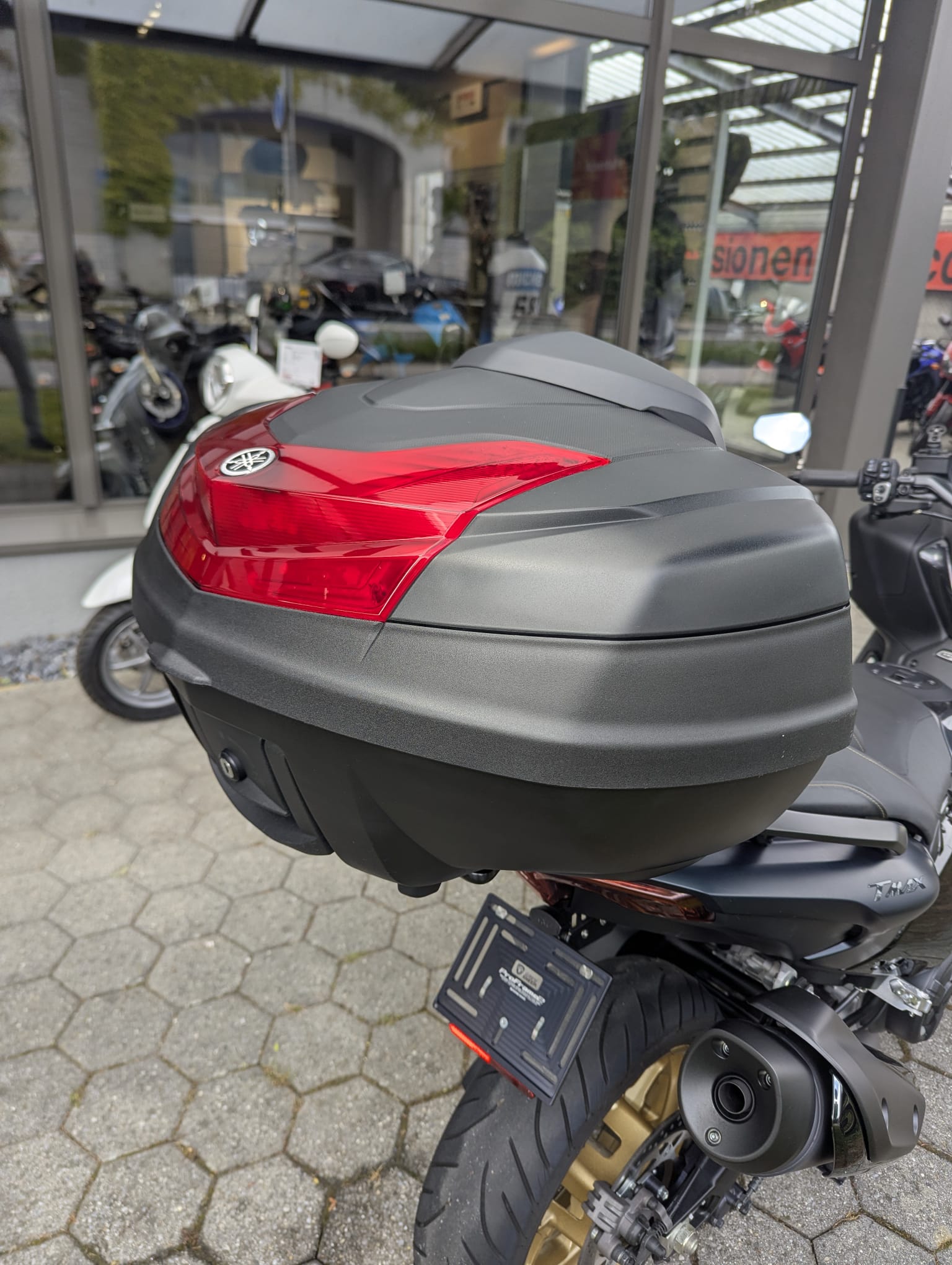 YAMAHA T-MAX Tech-Max XP 560-image-7