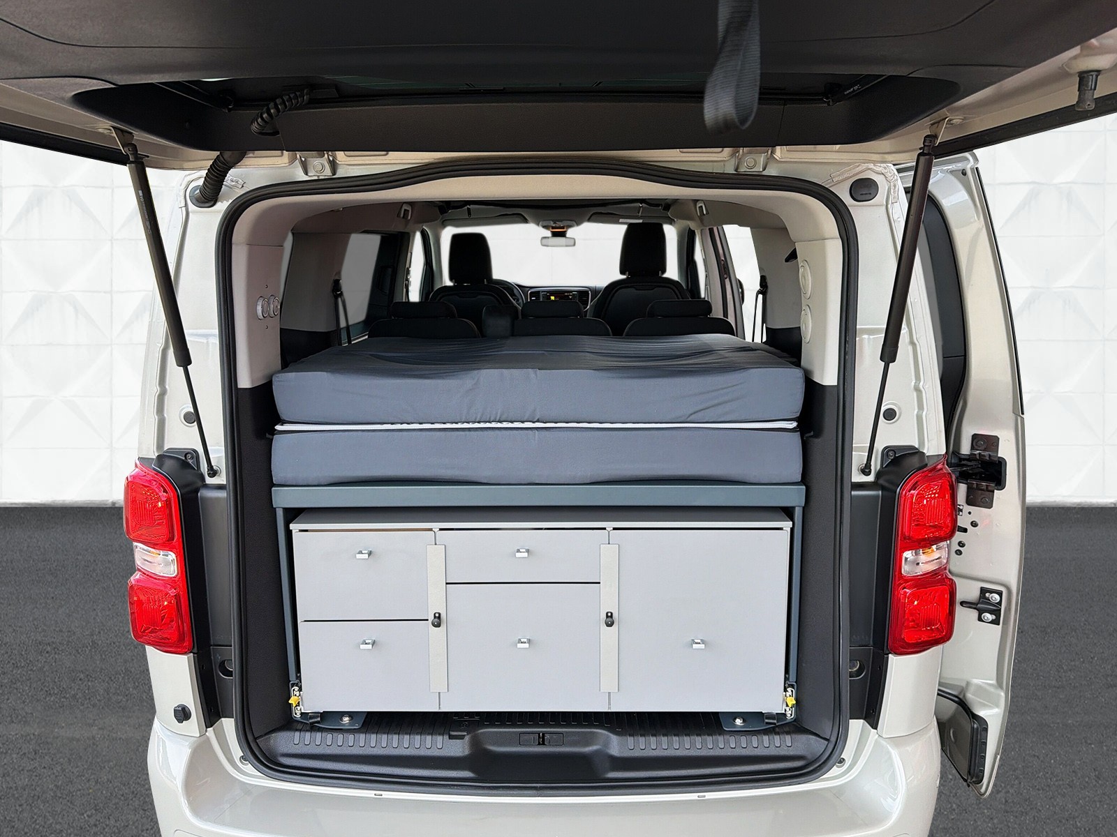 CITROEN Spacetourer Camper 2.0 BlueHDi Club EAT8-image-8