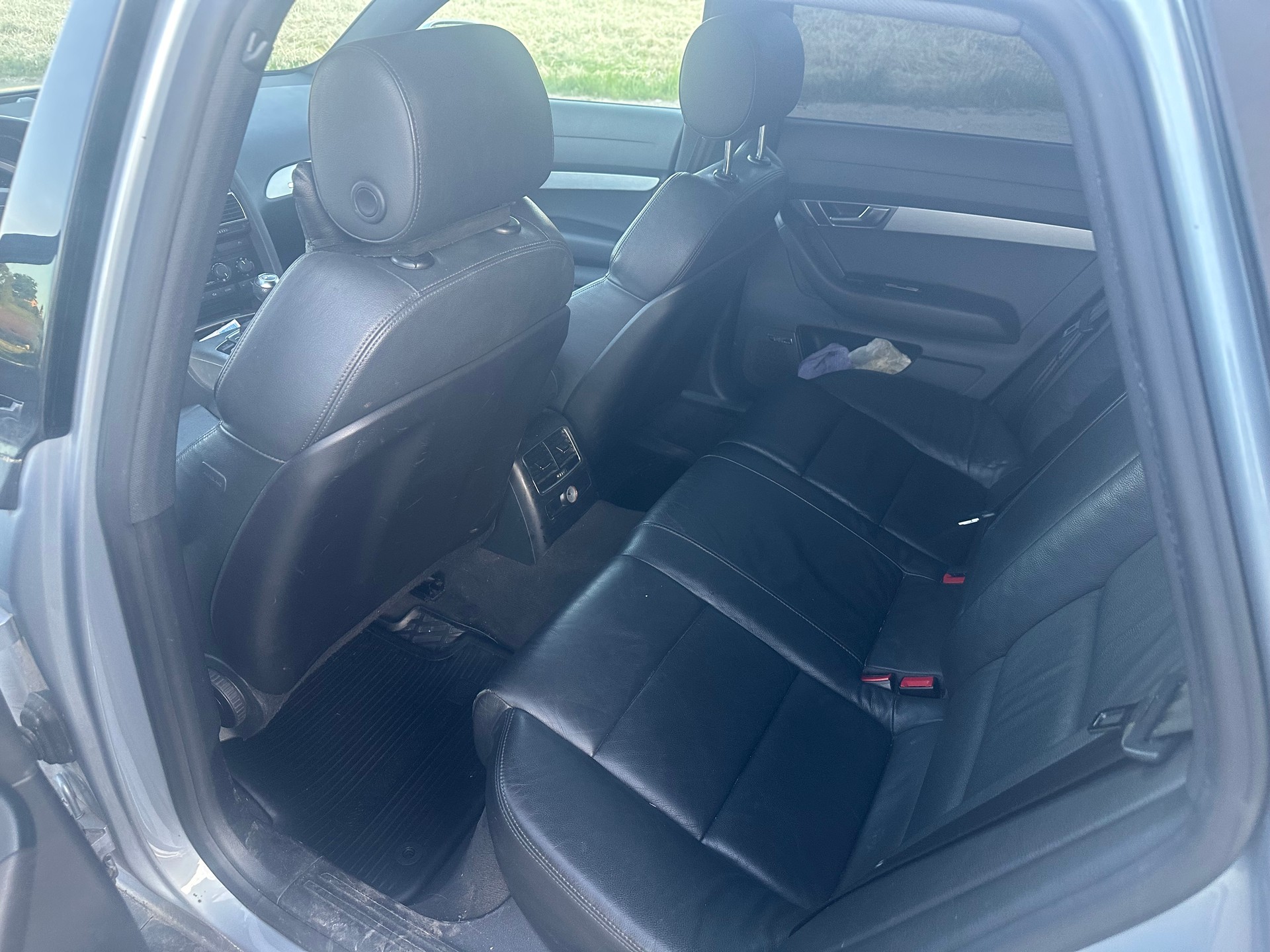 AUDI A6 Avant 3.0 V6 TDI quattro tiptronic-image-11