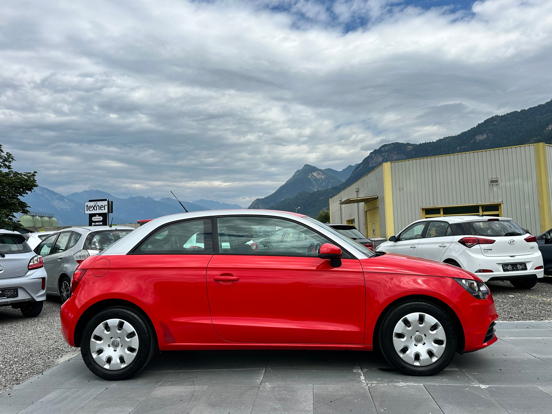 AUDI A1 1.2 TFSI Attraction-image-5