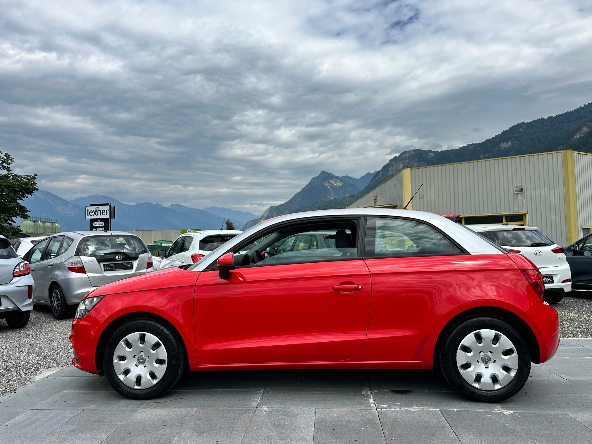 AUDI A1 1.2 TFSI Attraction-image-6