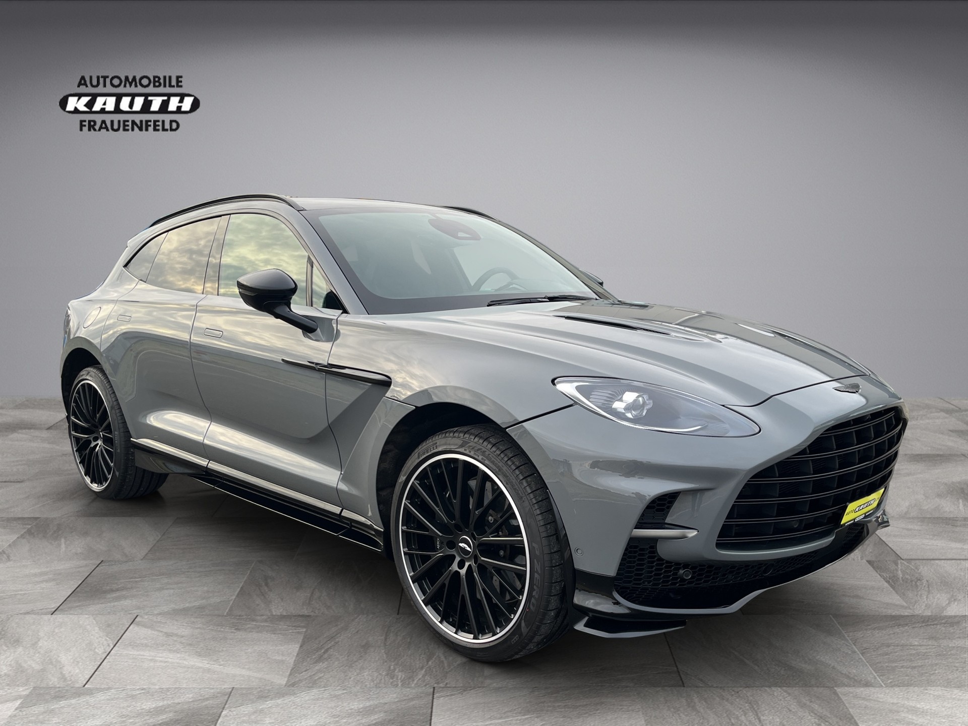 ASTON MARTIN DBX 4.0 V8 *New Modell mit 707PS*-image-7