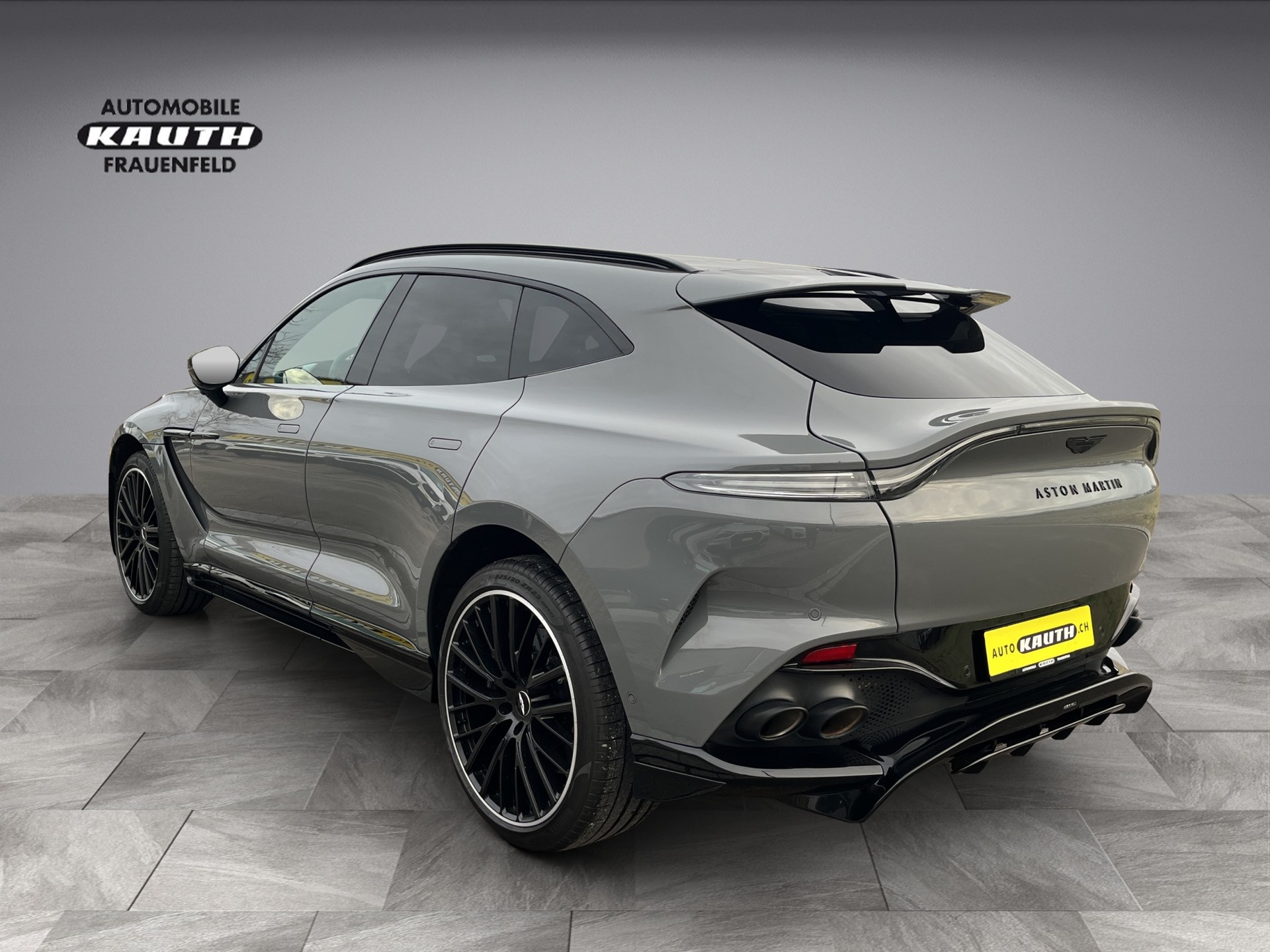 ASTON MARTIN DBX 4.0 V8 *New Modell mit 707PS*-showroom-element-2