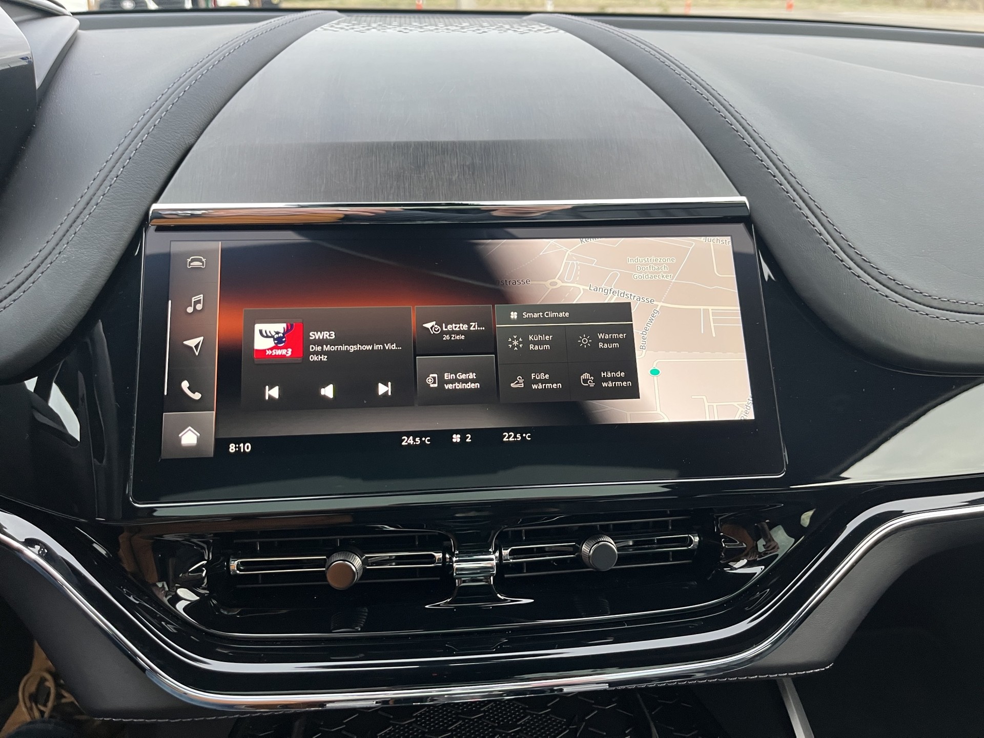 ASTON MARTIN DBX 4.0 V8 *New Modell mit 707PS*-image-21