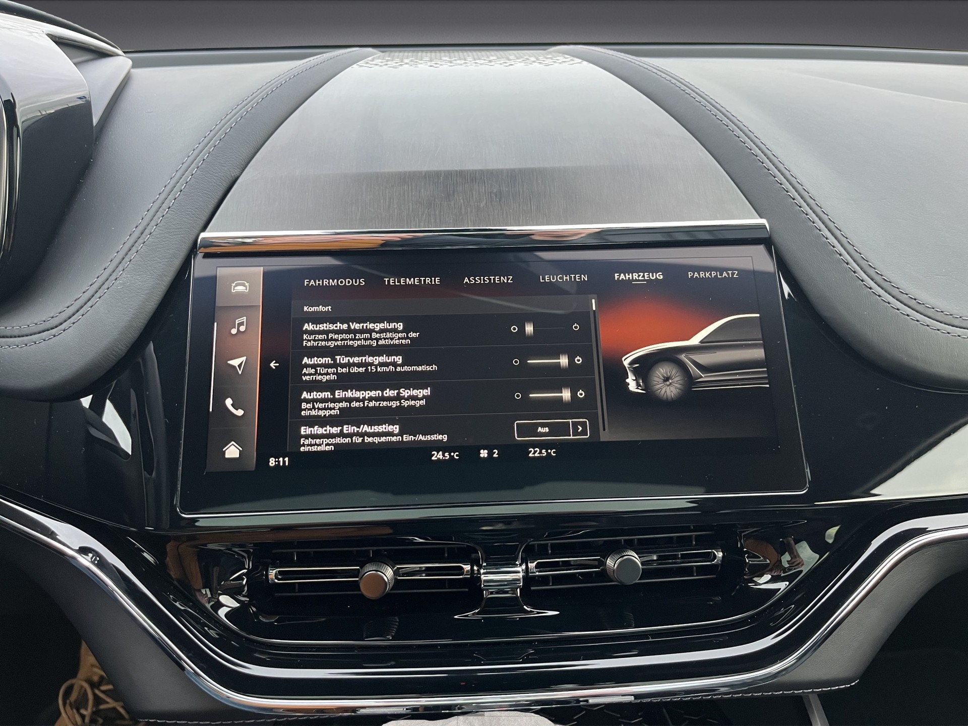 ASTON MARTIN DBX 4.0 V8 *New Modell mit 707PS*-image-24