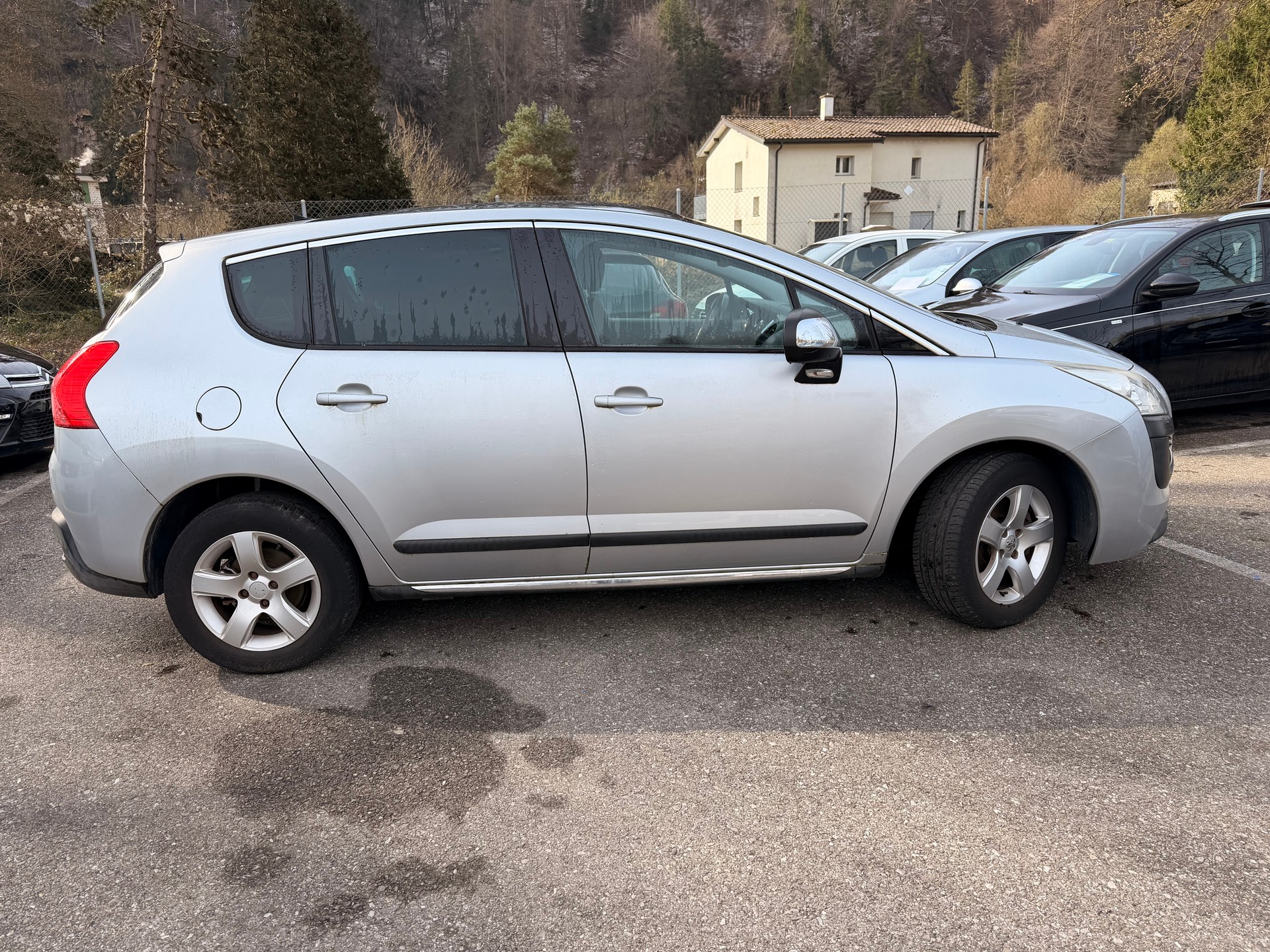 PEUGEOT 3008 1.6 16V T Sport Pack-image-6