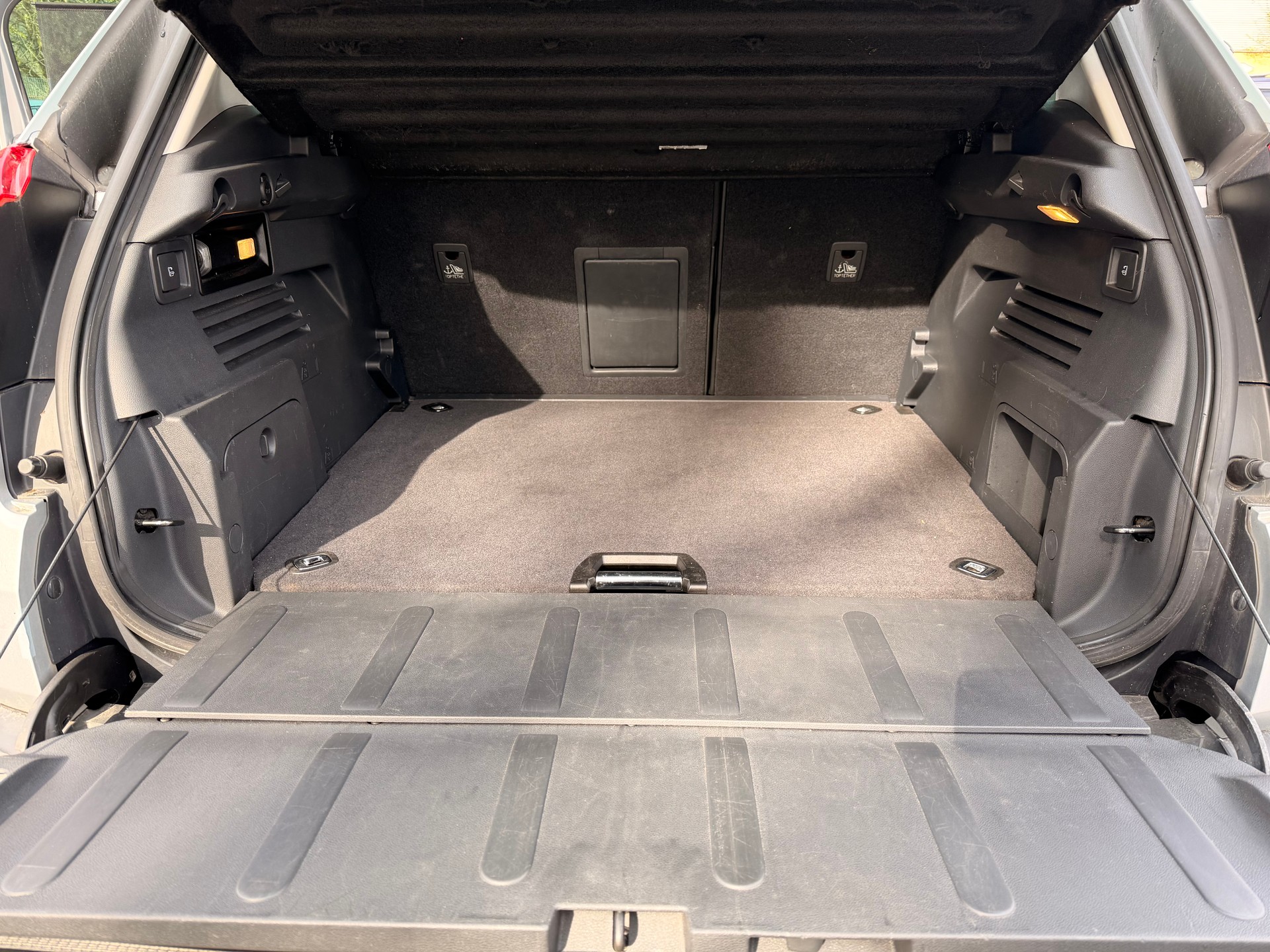 PEUGEOT 3008 1.6 16V T Sport Pack-image-11