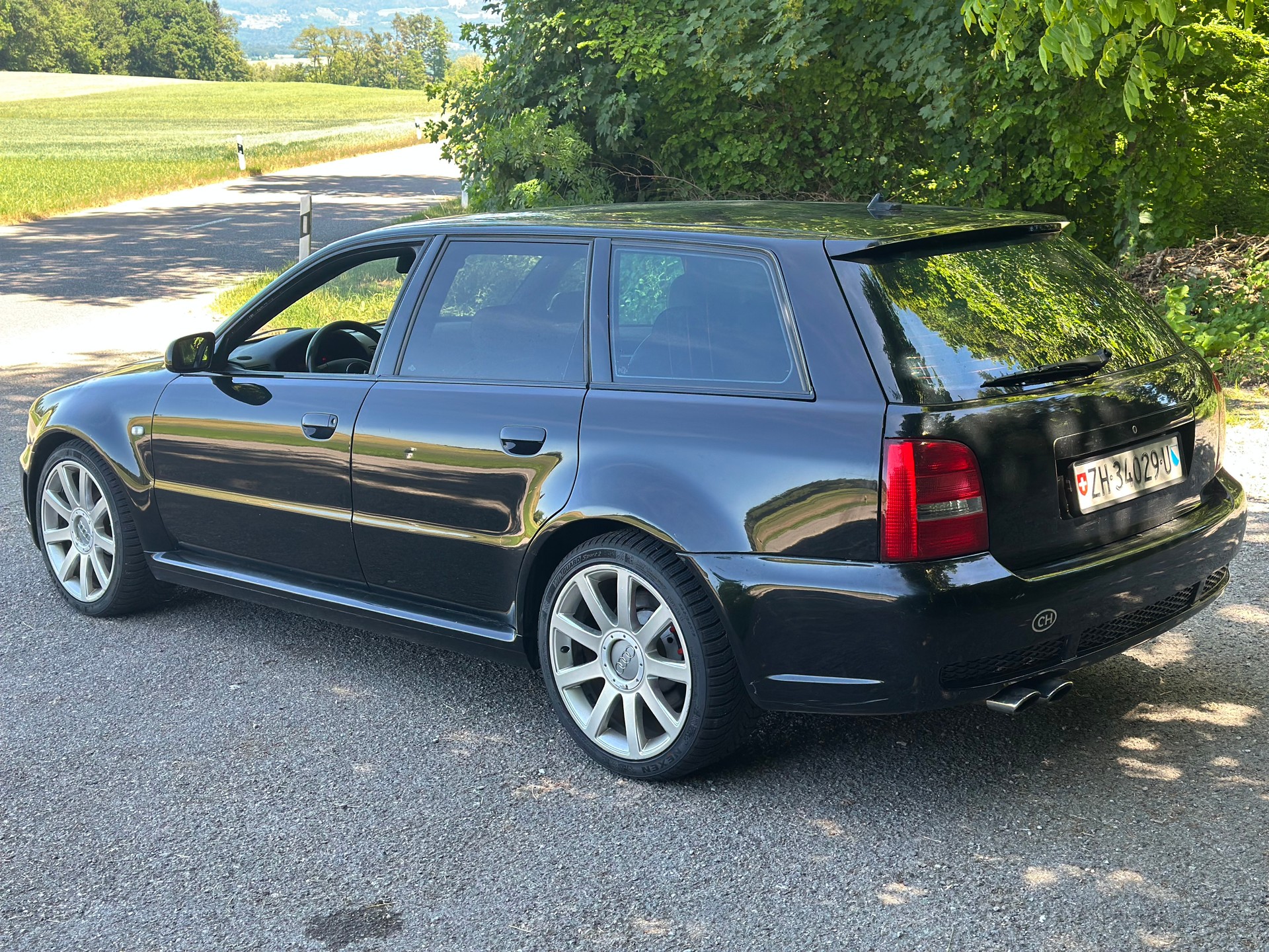 AUDI RS4 Avant quattro-image-3