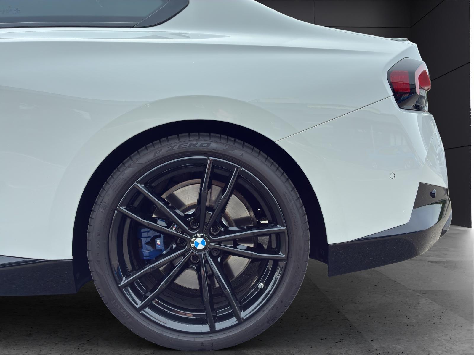 BMW M240i xDrive Coupé-image-6