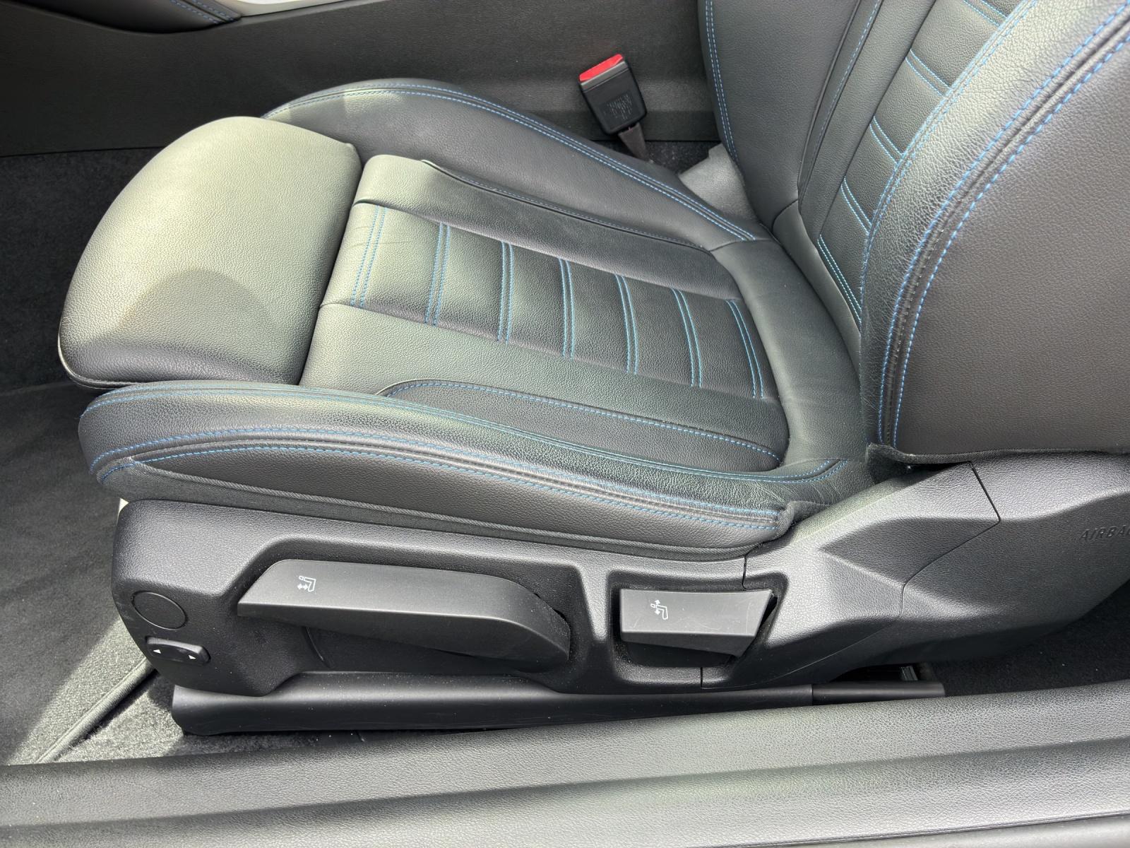 BMW M240i xDrive Coupé-image-18