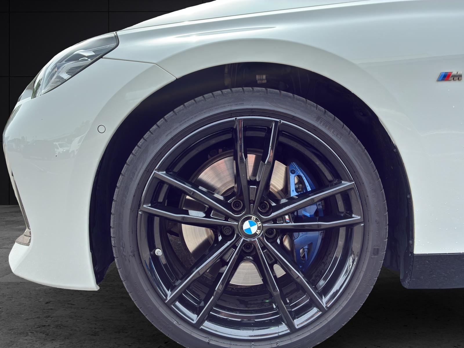 BMW M240i xDrive Coupé-image-4