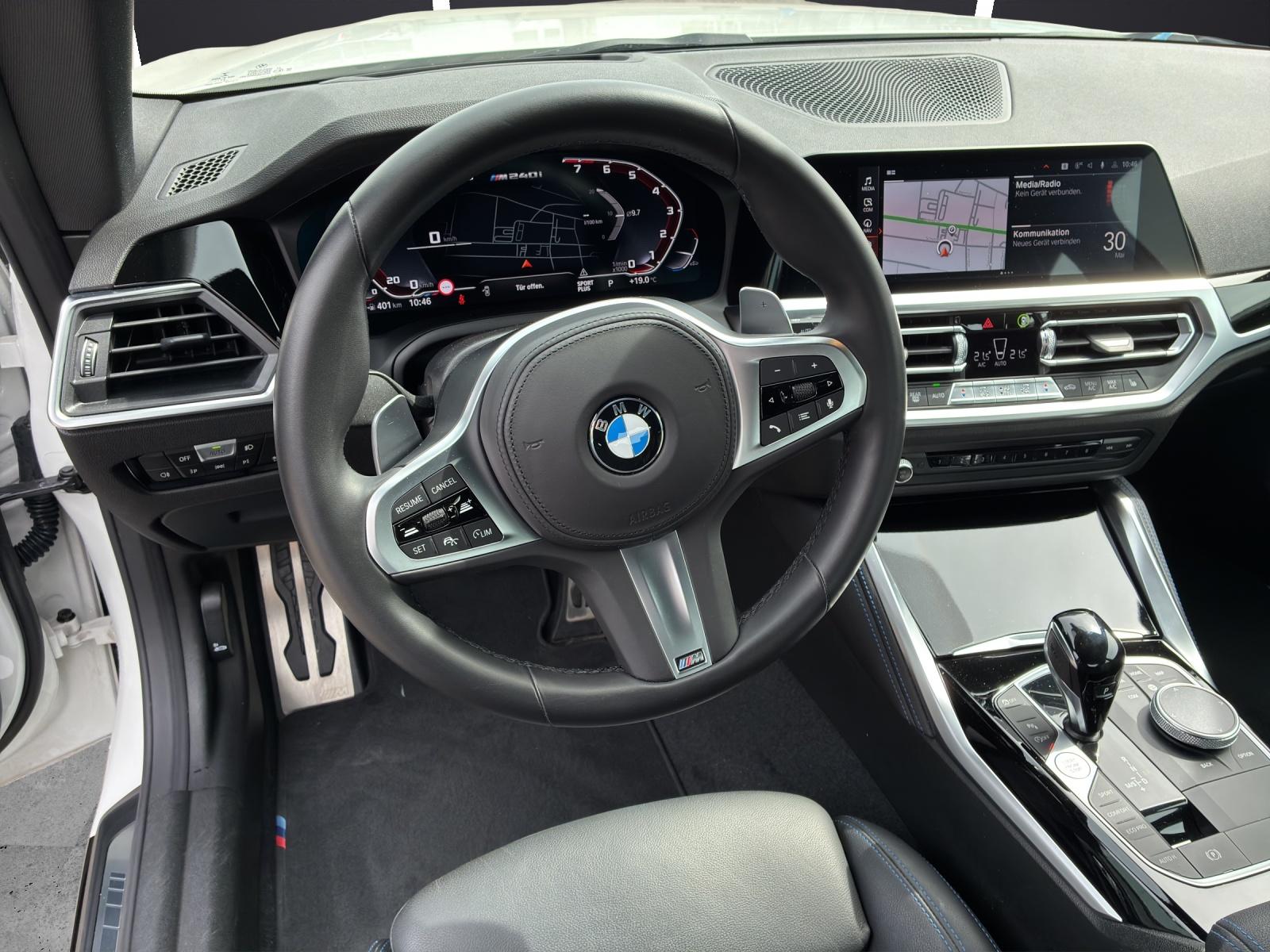 BMW M240i xDrive Coupé-image-14