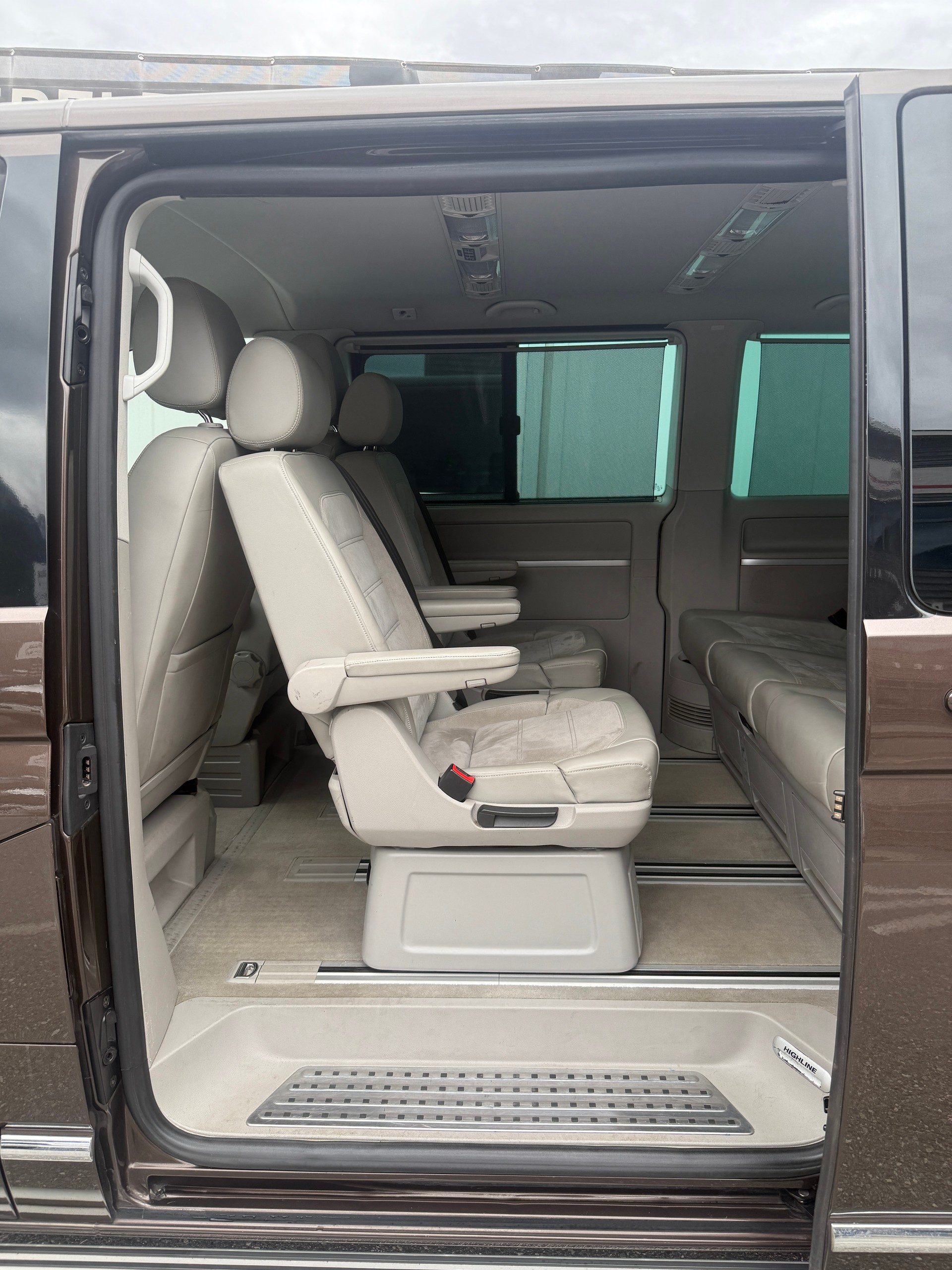 VW T6 Multivan 2.0 Bi-TDI Highline 4Motion DSG *7 PLÄTZER * TOPZUSTAND * AHK *-image-12