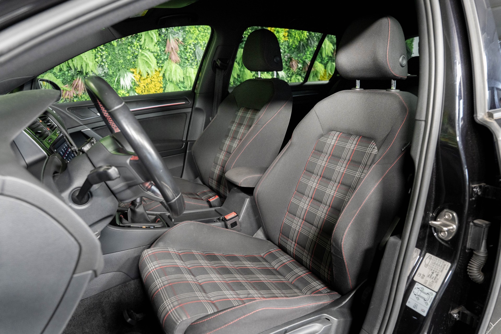 VW Golf 2.0 TSI GTI Performance-image-9
