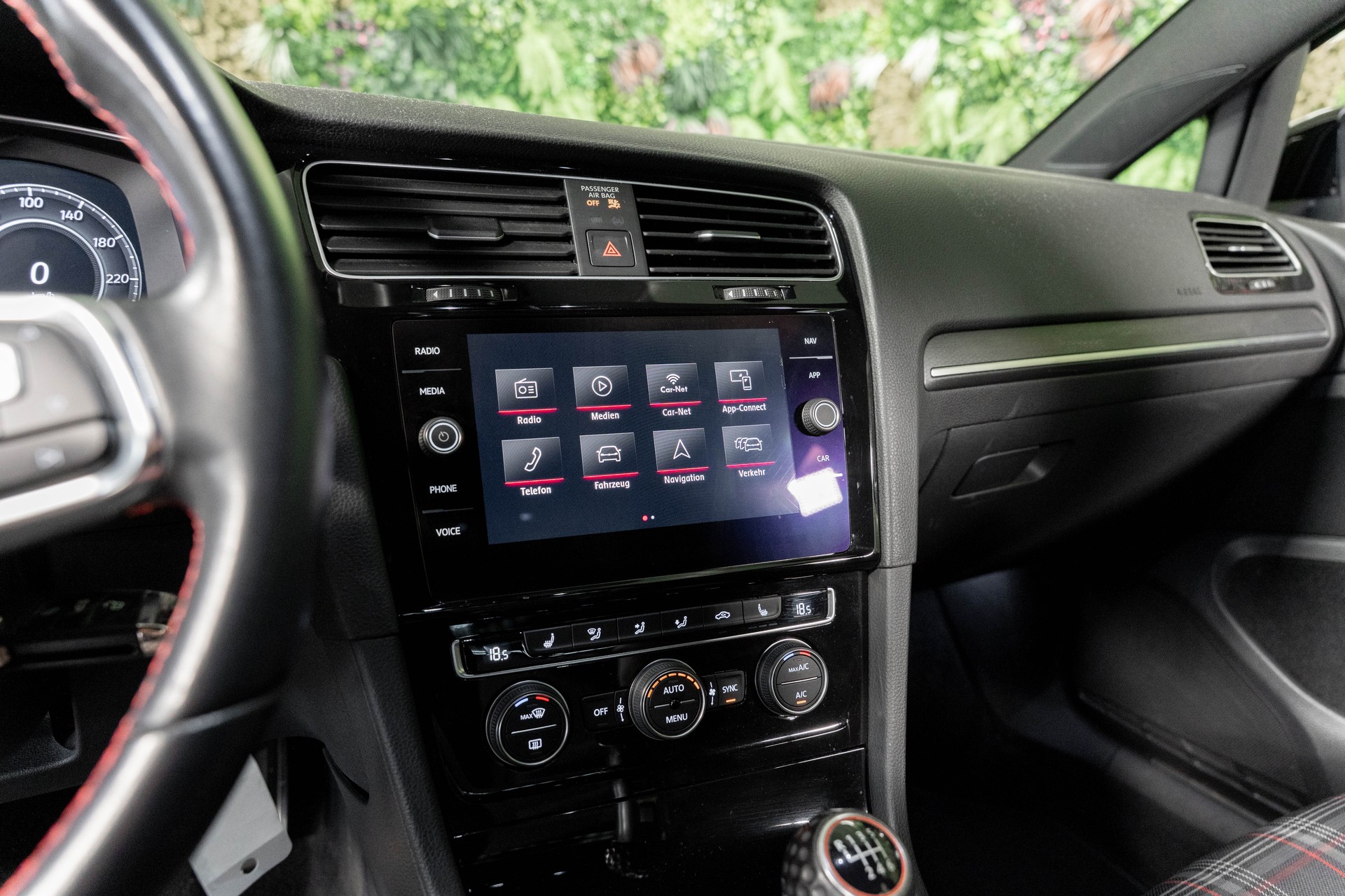 VW Golf 2.0 TSI GTI Performance-image-15