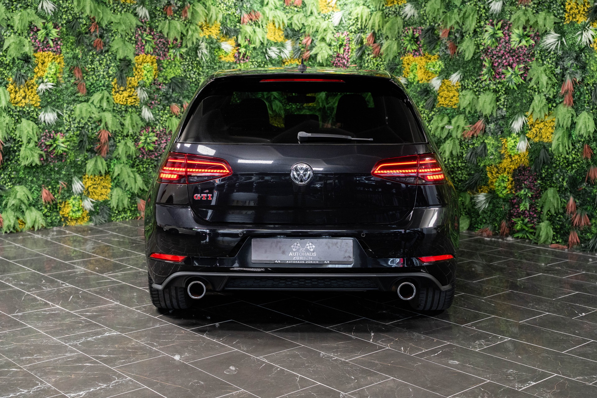 VW Golf 2.0 TSI GTI Performance-image-6