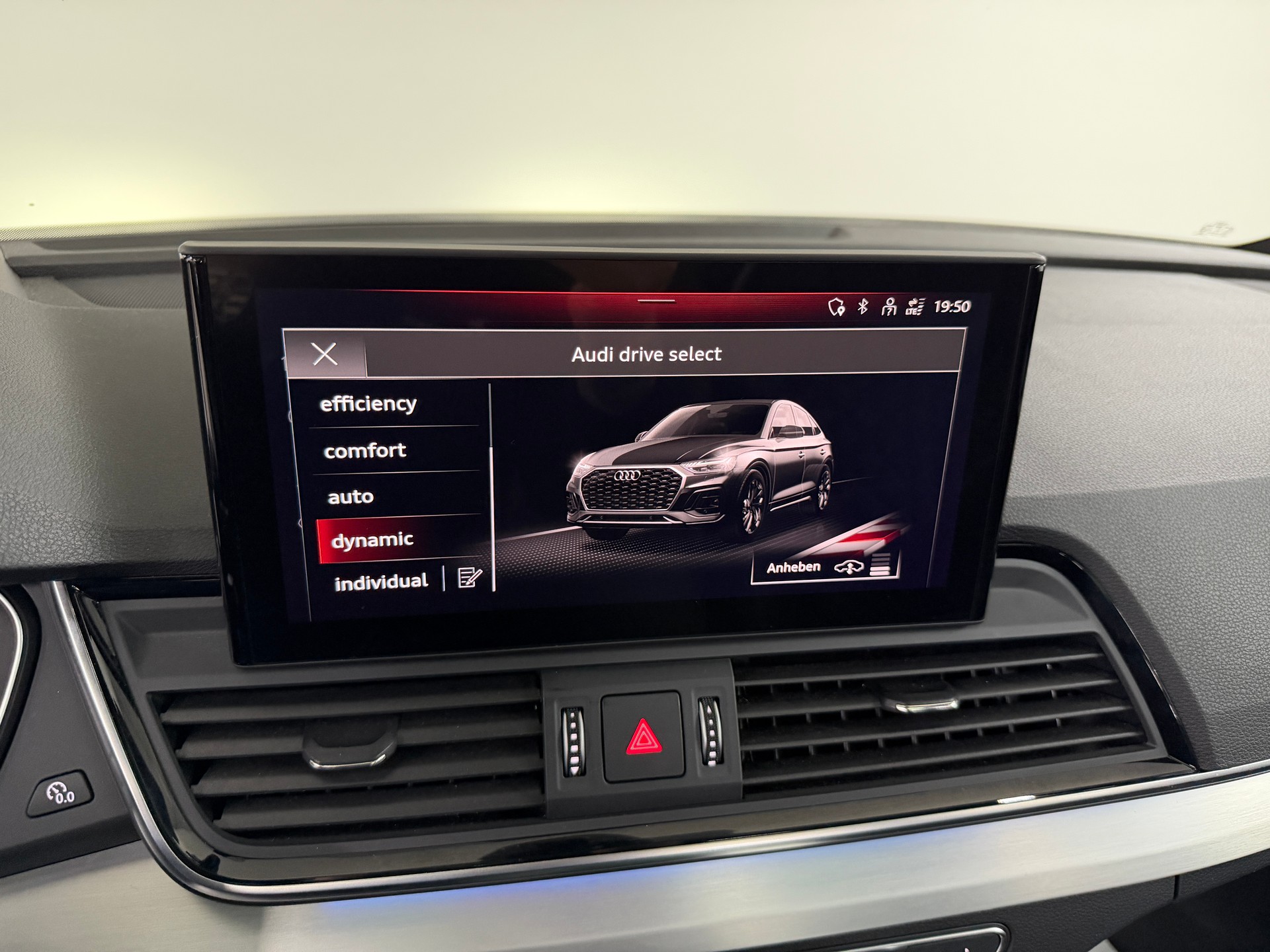 AUDI Q5 Sportback 40 TDI S-Line 204PS Blackedition quattro S-tronic / 360° Kamera / Panoramadach / Head-Up / Keyless / B&O Sound /-image-18