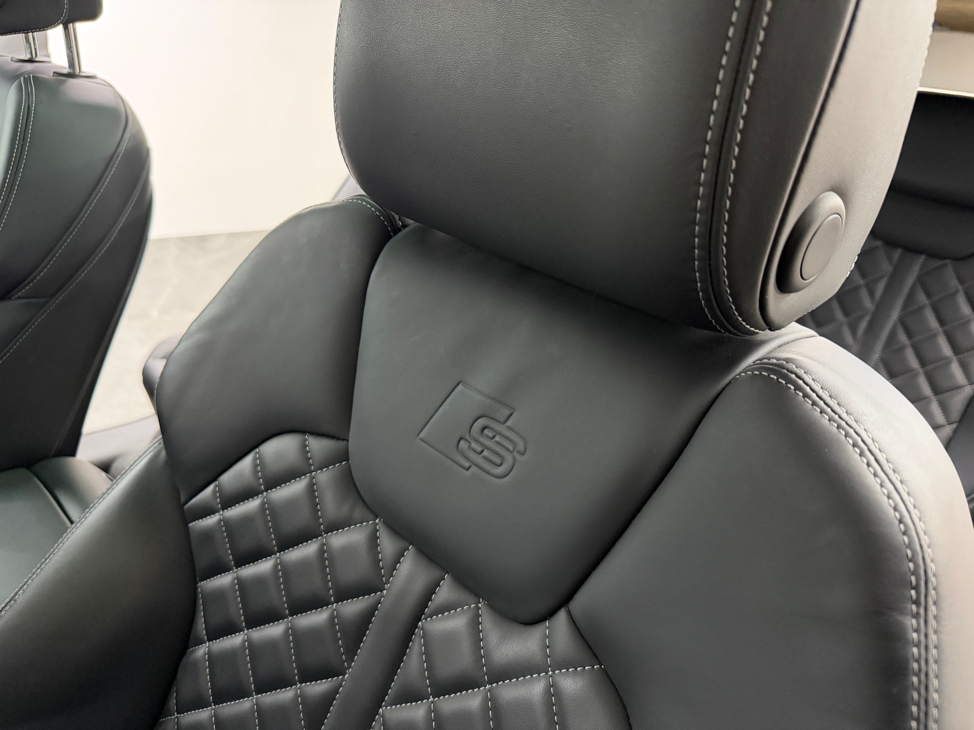 AUDI Q5 Sportback 40 TDI S-Line 204PS Blackedition quattro S-tronic / 360° Kamera / Panoramadach / Head-Up / Keyless / B&O Sound /-image-8