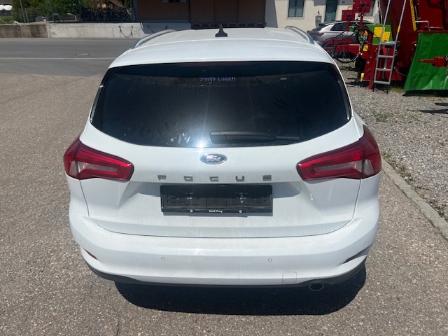FORD Focus 1.0 SCTi Cool Connect Automatic-image-5
