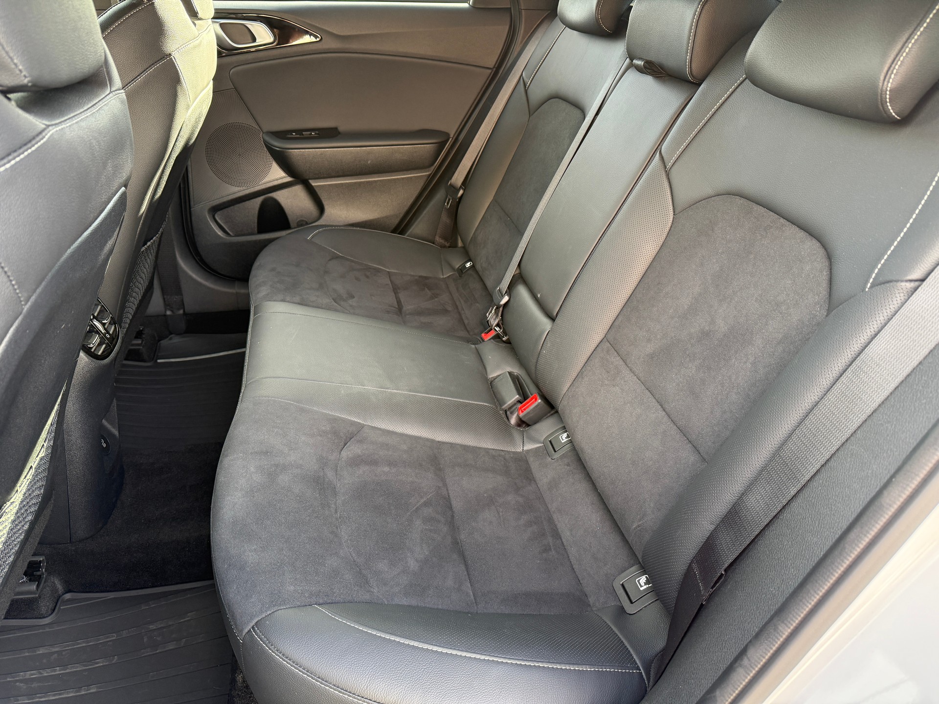 KIA ProCeed 1.5 T-GDi GT-Line Edition DCT-image-8