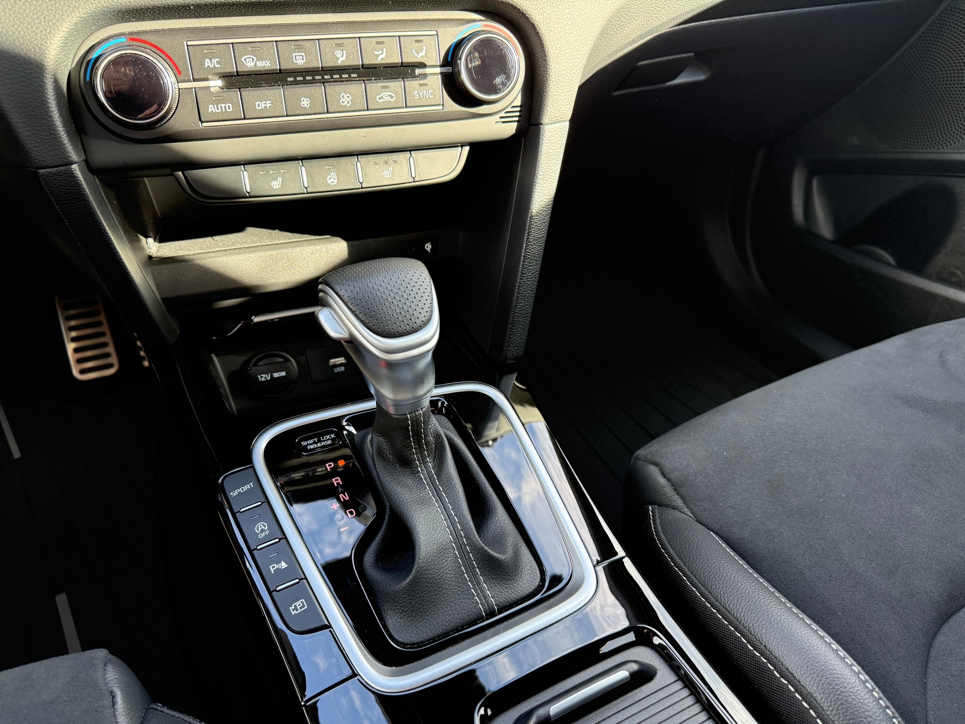 KIA ProCeed 1.5 T-GDi GT-Line Edition DCT-image-10