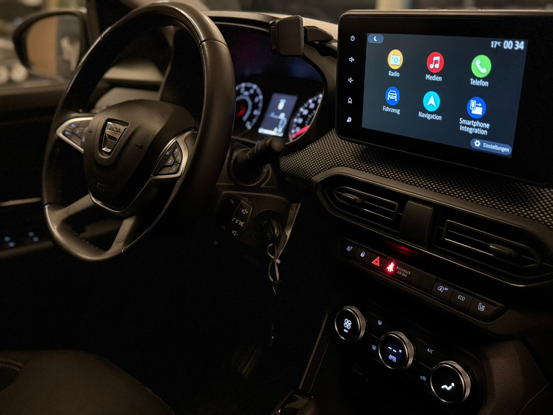 DACIA Sandero TCe 90 Comfort CVT-image-9