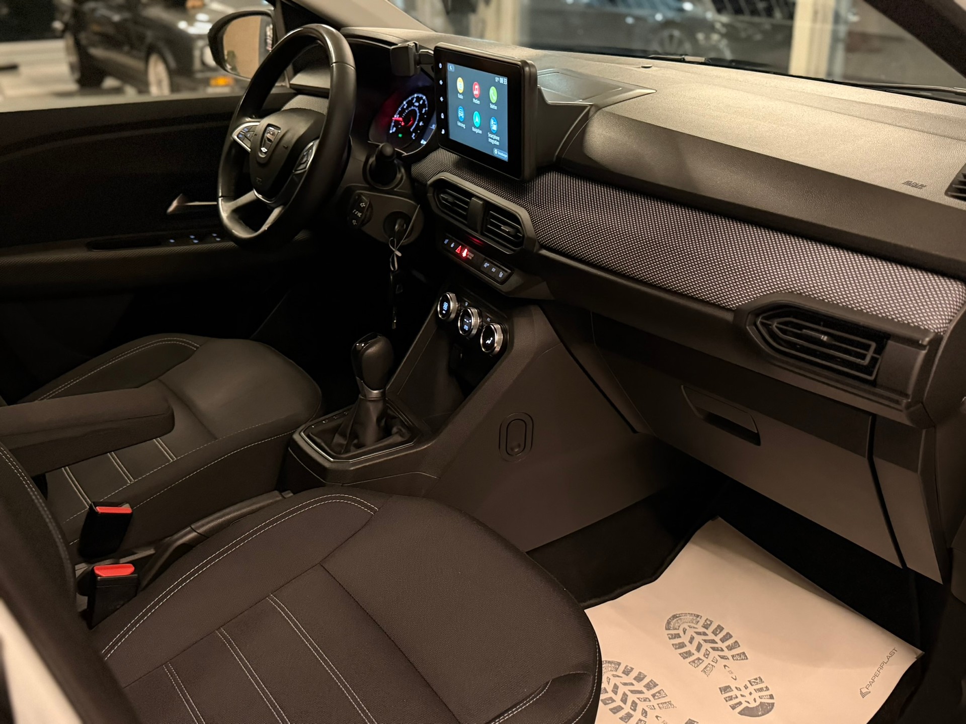 DACIA Sandero TCe 90 Comfort CVT-image-10