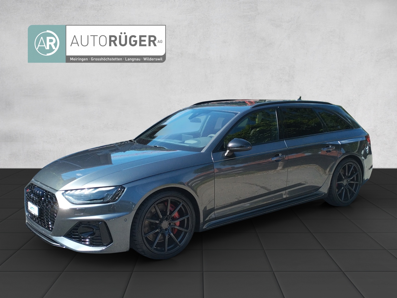 AUDI RS4 Avant quattro tiptronic