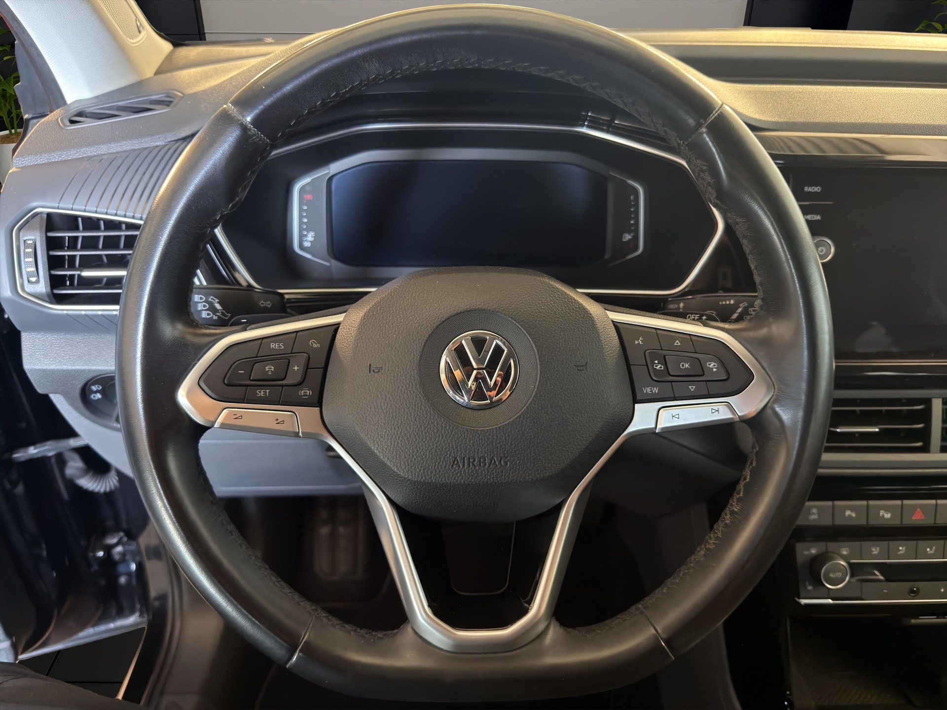 VW T-Cross 1.0 TSI Style DSG-image-9