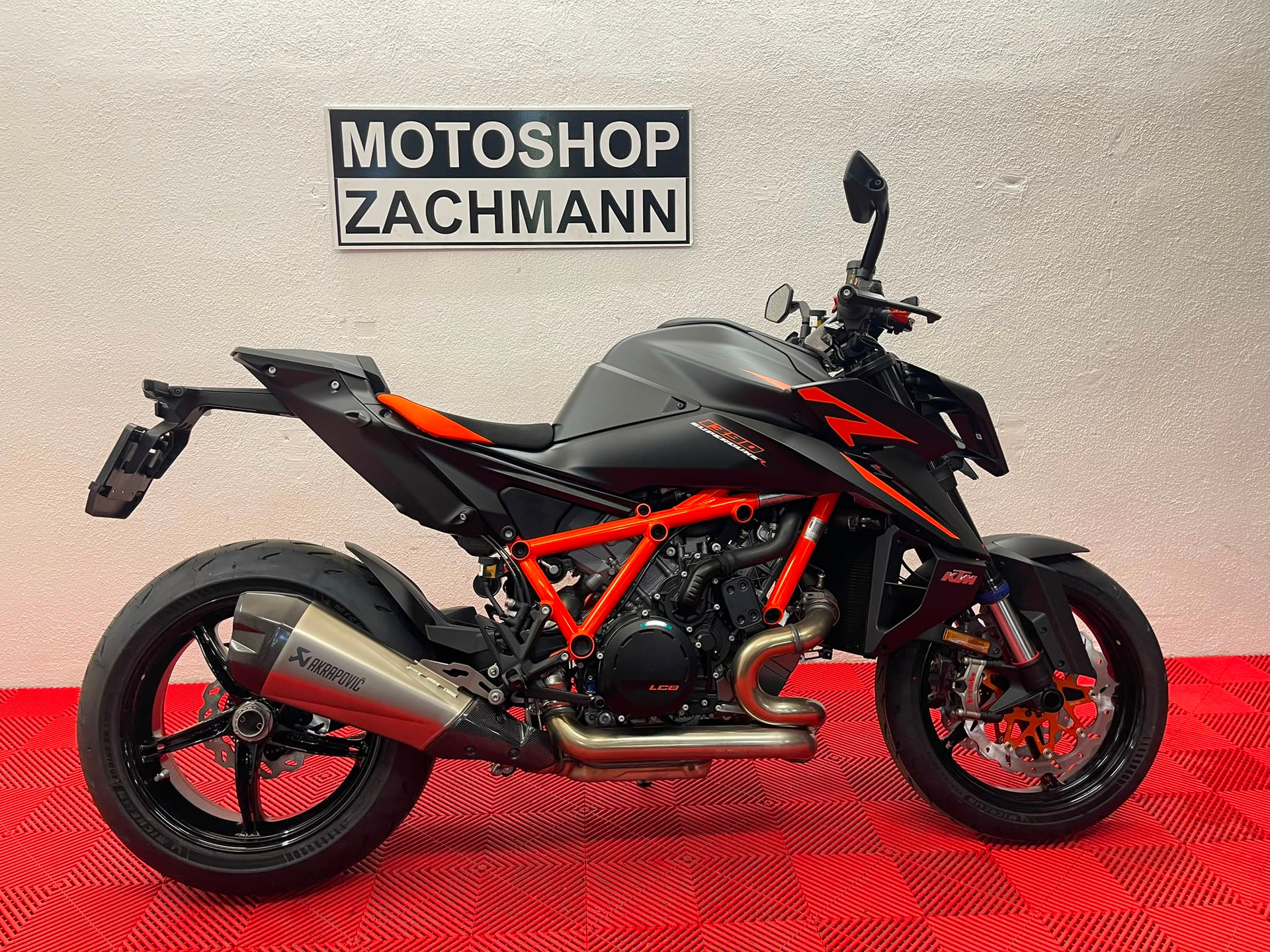 KTM 1390 Super Duke R EVO-image-0