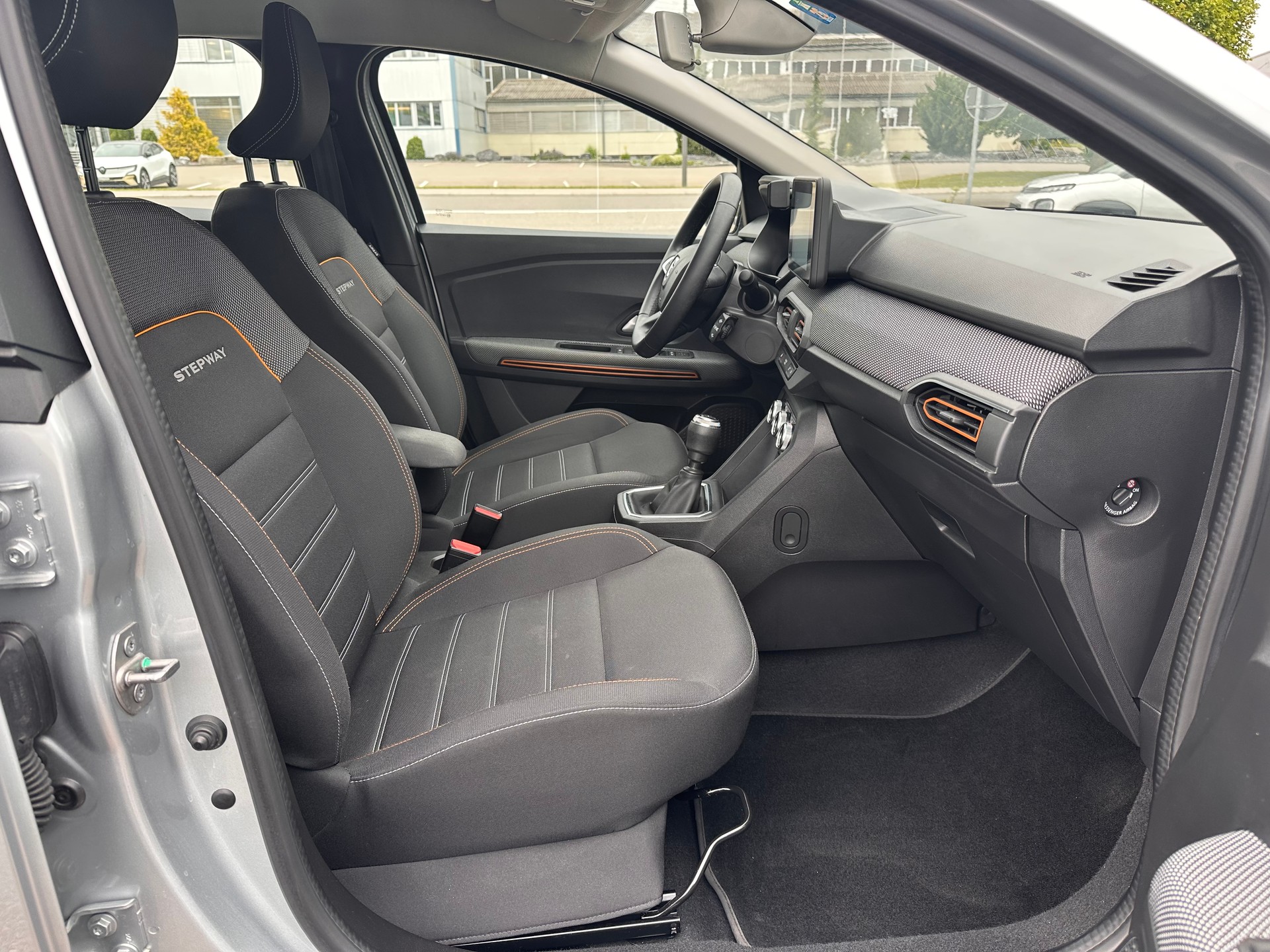 DACIA Sandero Stepway TCe 90 Comfort-image-11