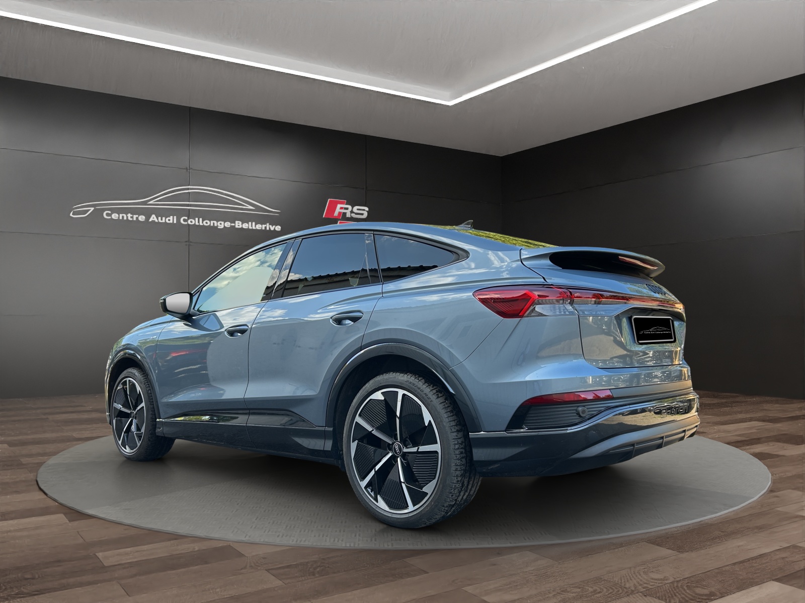 AUDI Q4 Sportback e-tron 50 quattro-showroom-element-3