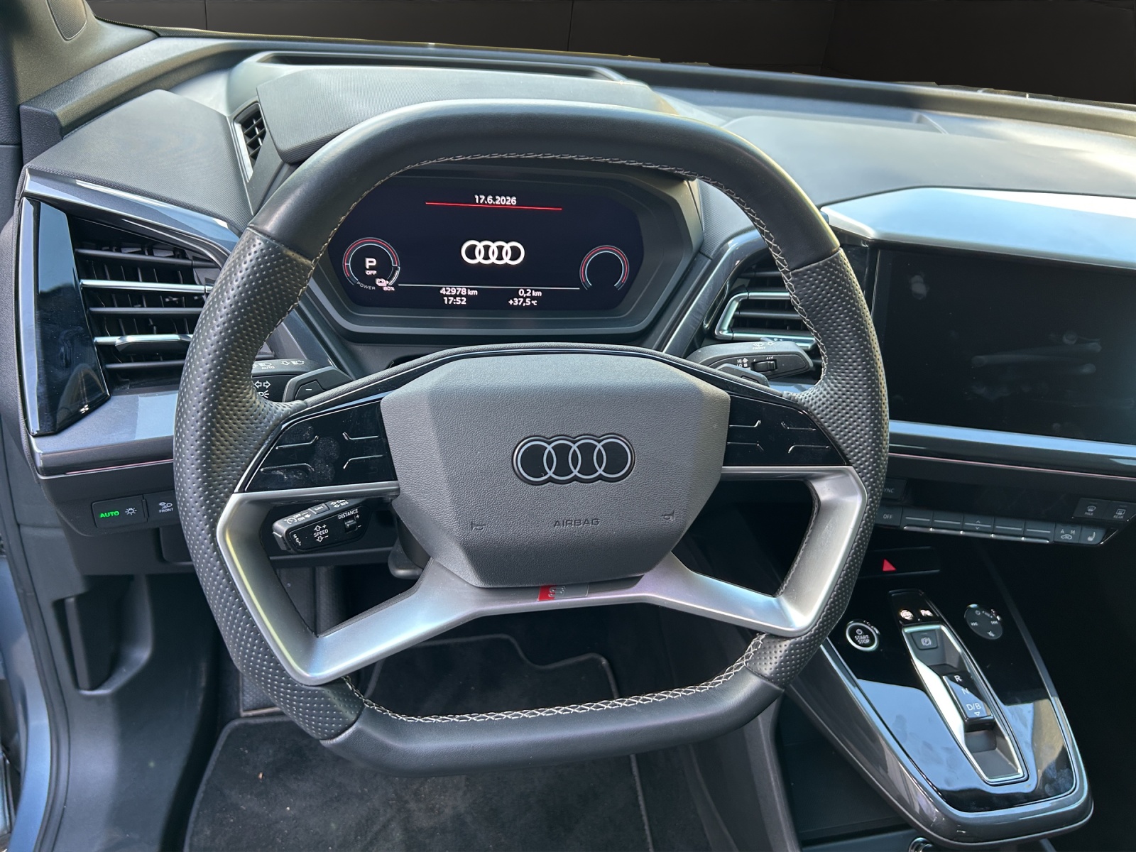AUDI Q4 Sportback e-tron 50 quattro-image-9