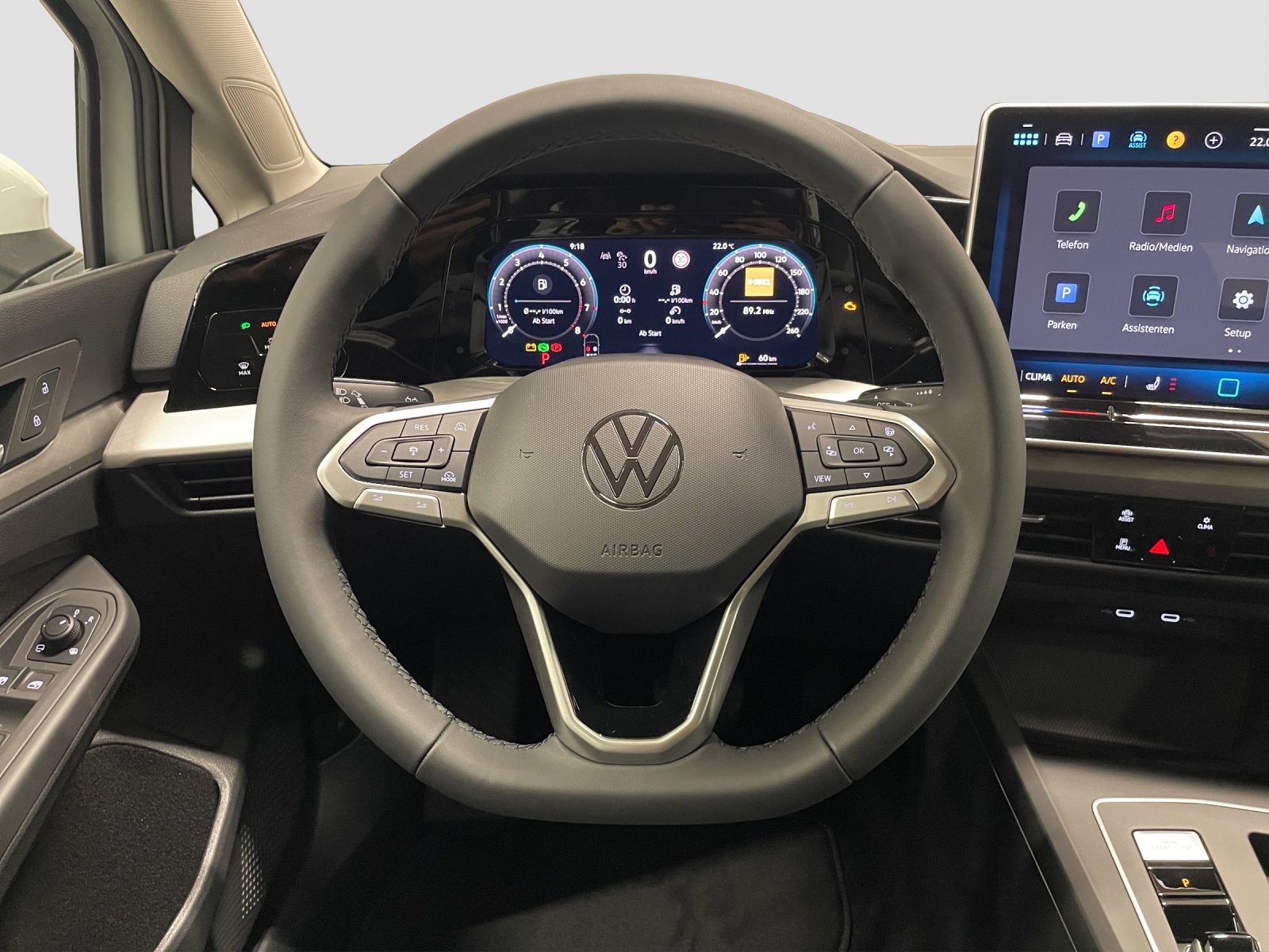 VW Golf Variant 1.5 eTSI mHEV Basis-image-9