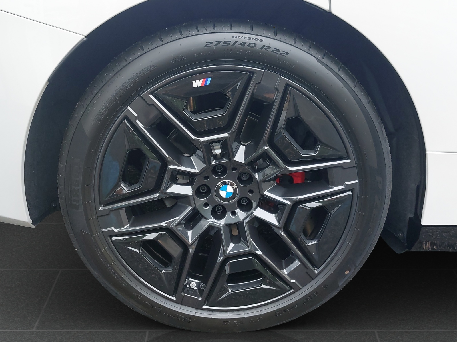BMW iX xDrive60 M Sport Pro-image-10