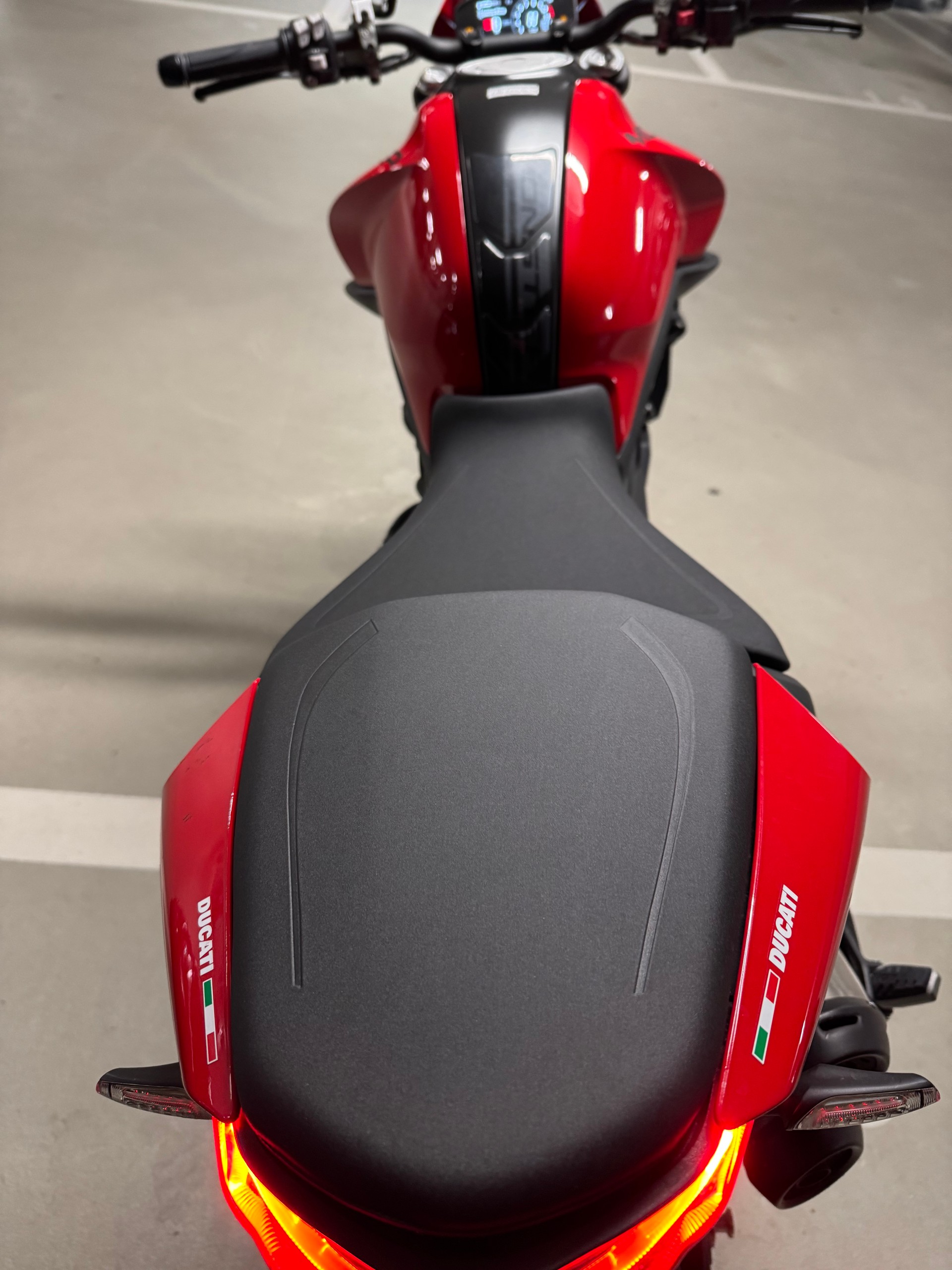 DUCATI MONSTER 937-image-7