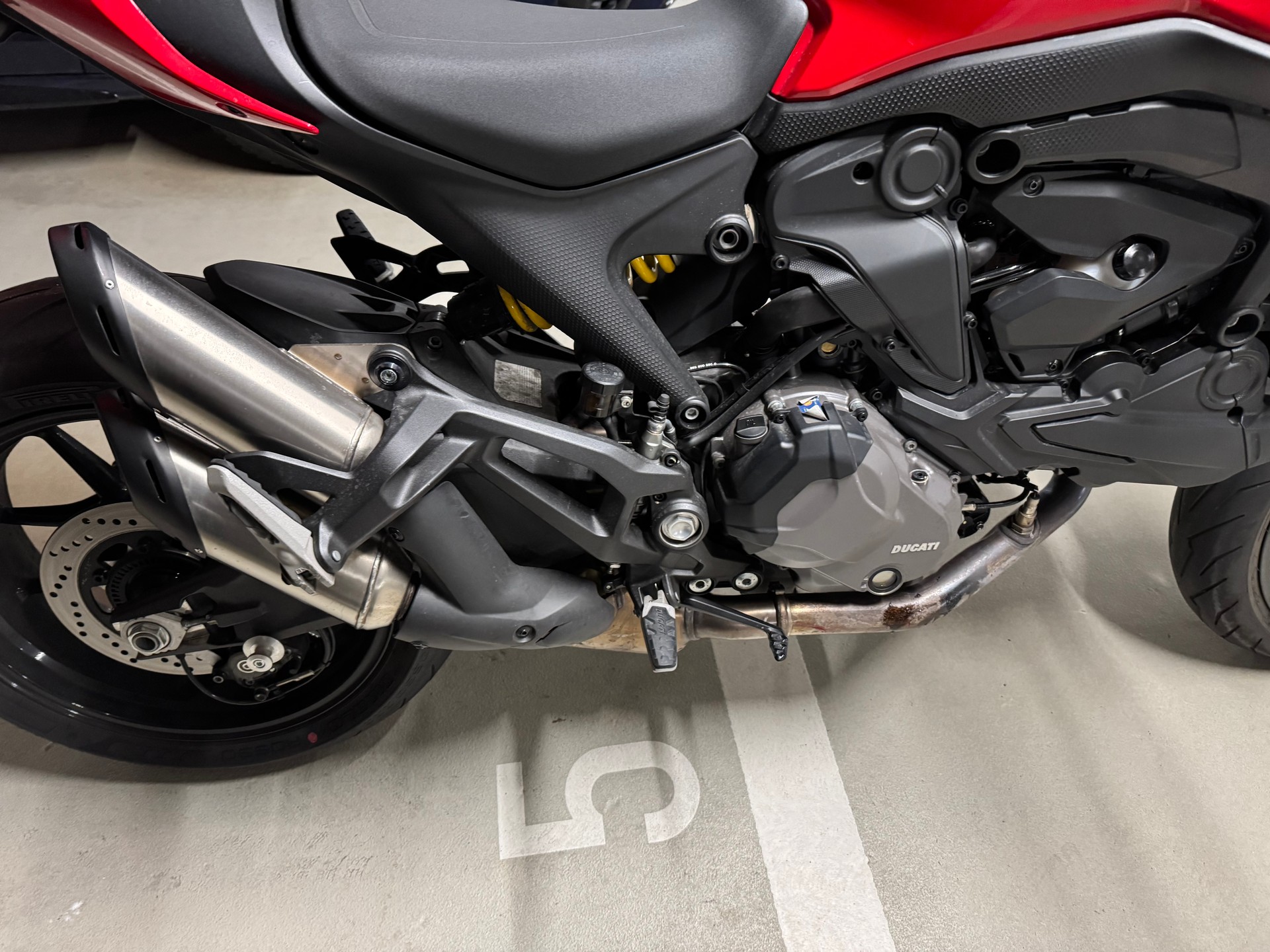 DUCATI MONSTER 937-image-9