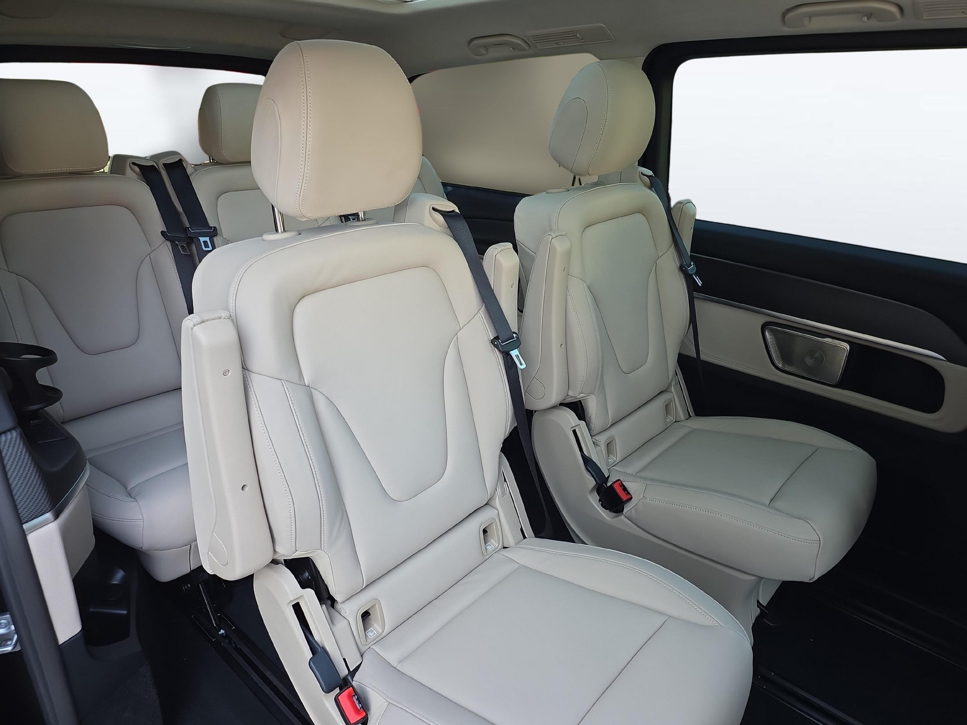MERCEDES-BENZ V 300d Swiss Edition L 4x4-image-13
