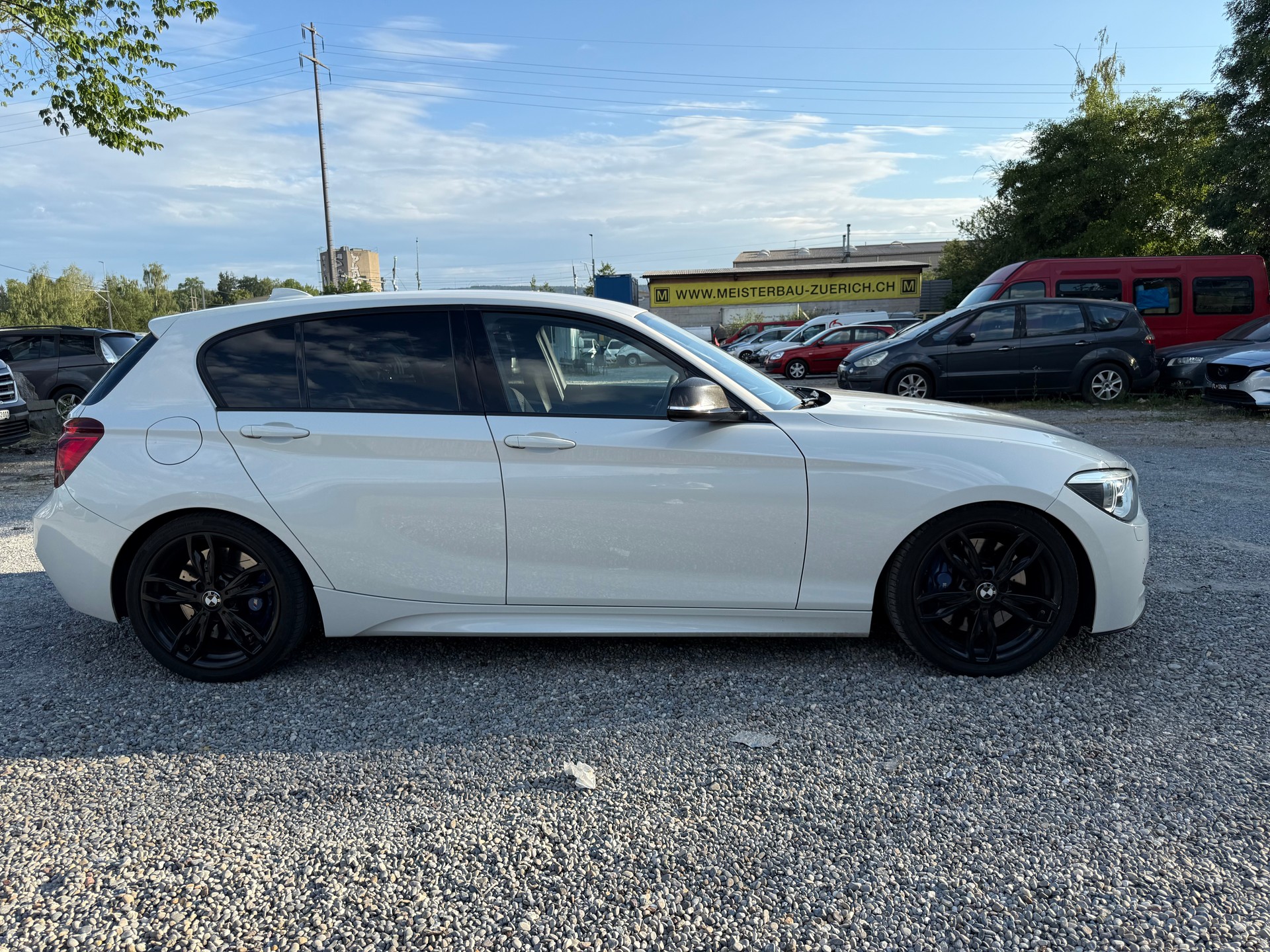 BMW M135i Steptronic M PERFORMANCE-image-2