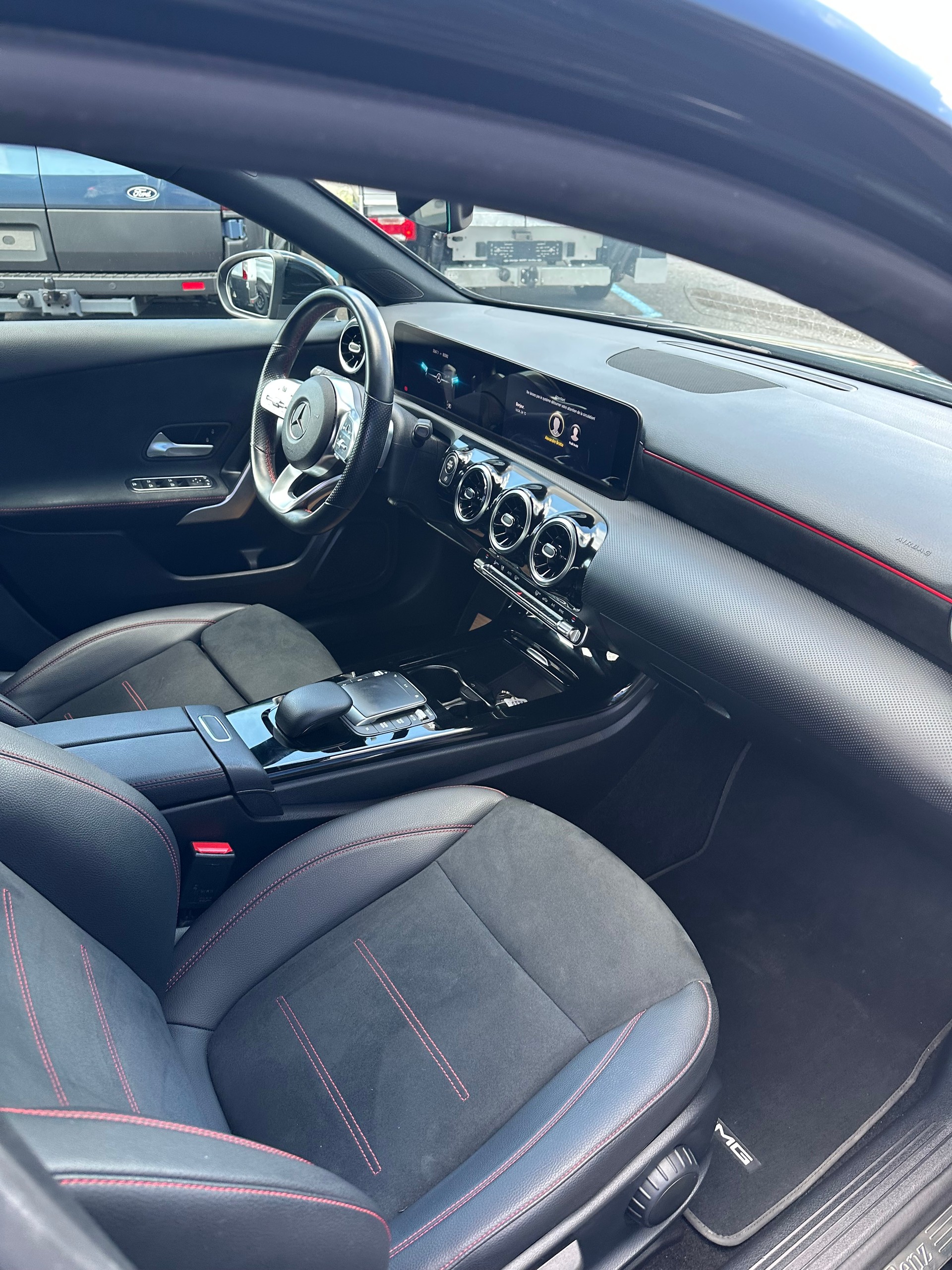 MERCEDES-BENZ A 180 AMG Line-image-13