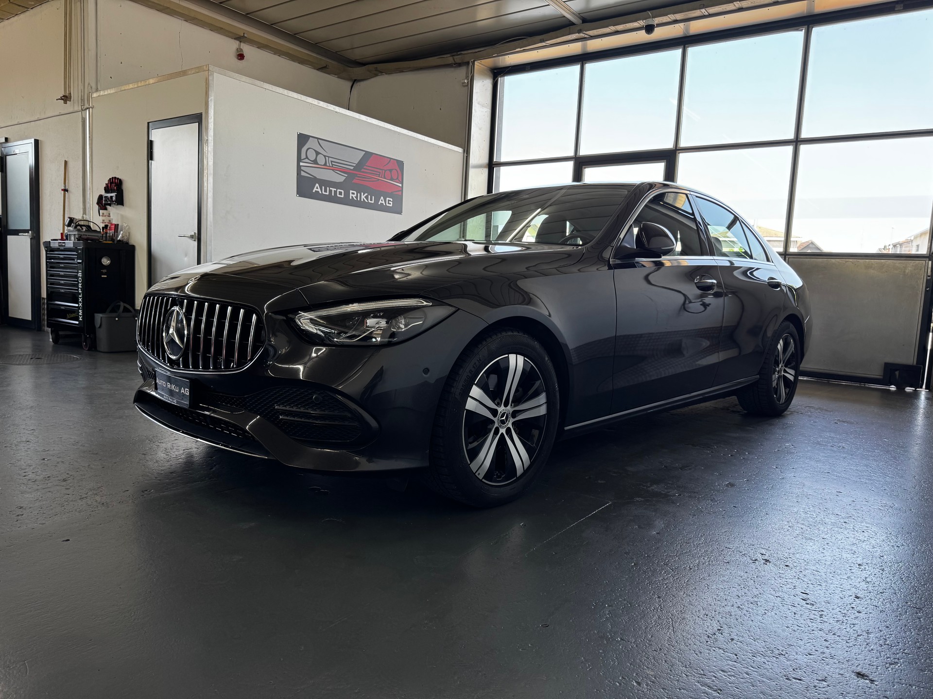 MERCEDES-BENZ C 180 Avantgarde-image-6