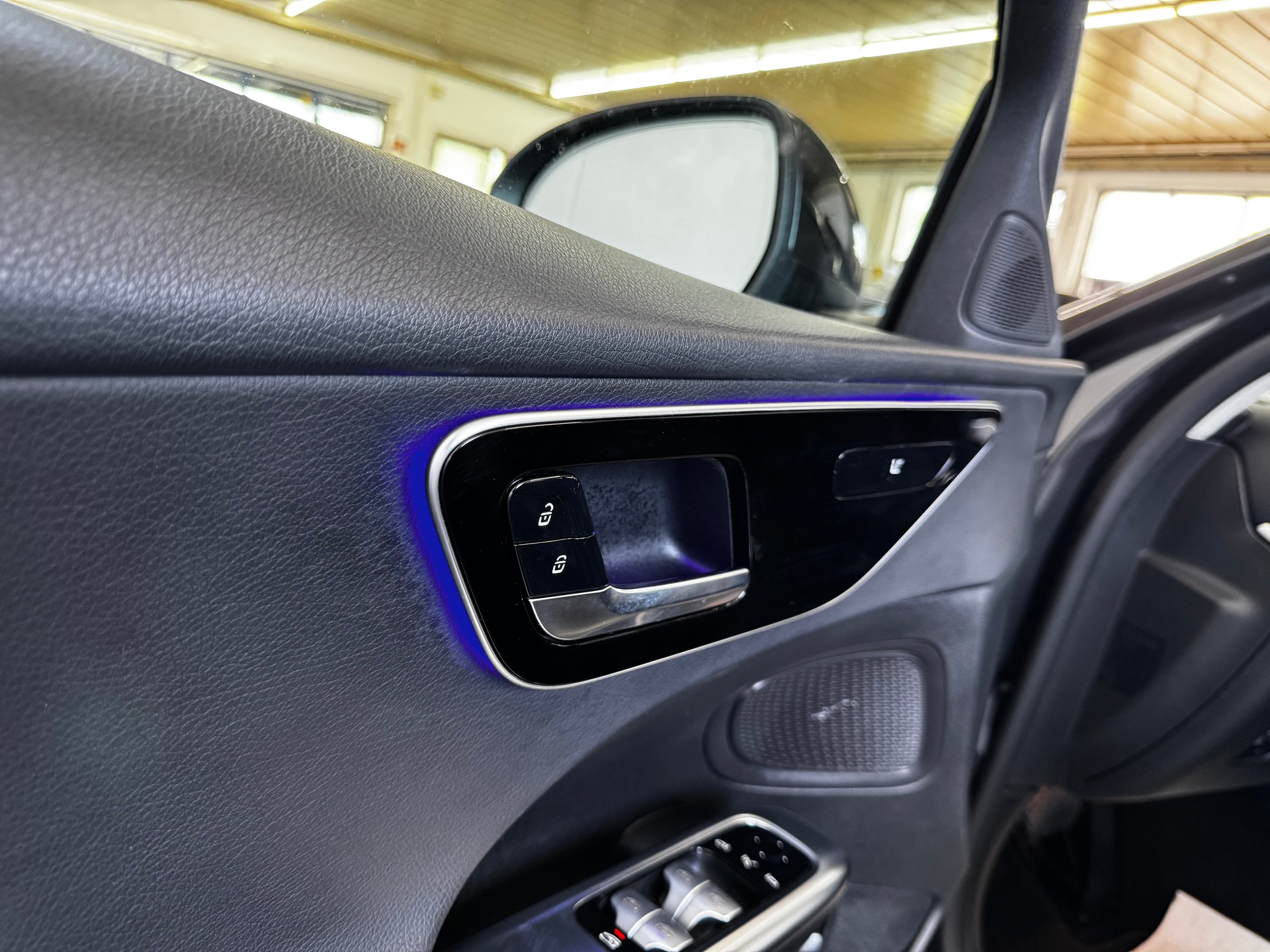 MERCEDES-BENZ C 180 Avantgarde-image-13