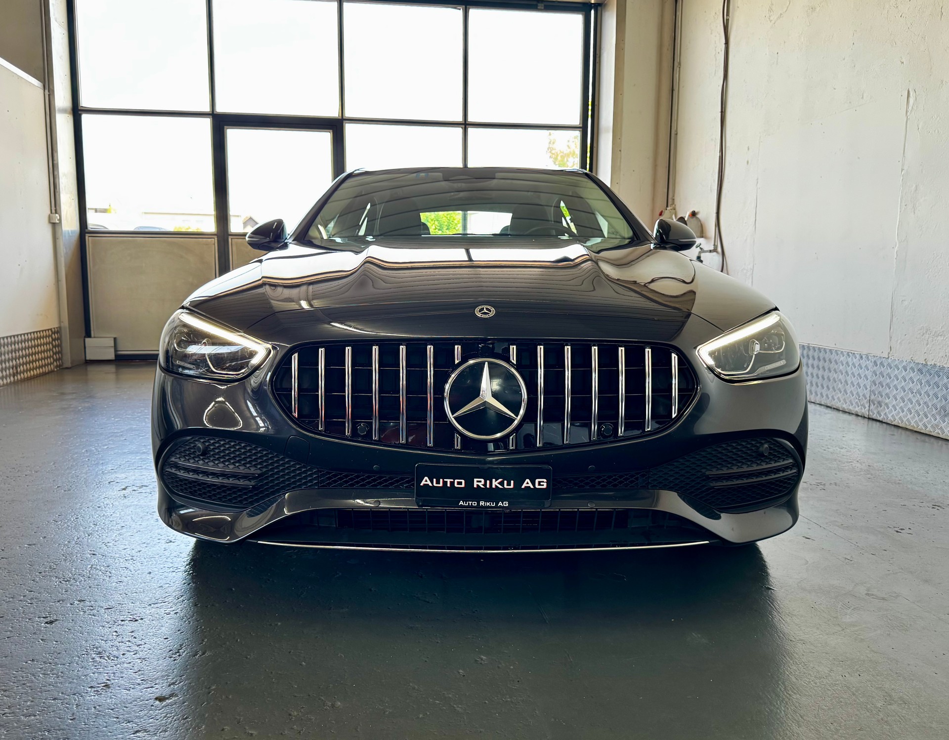 MERCEDES-BENZ C 180 Avantgarde-image-4