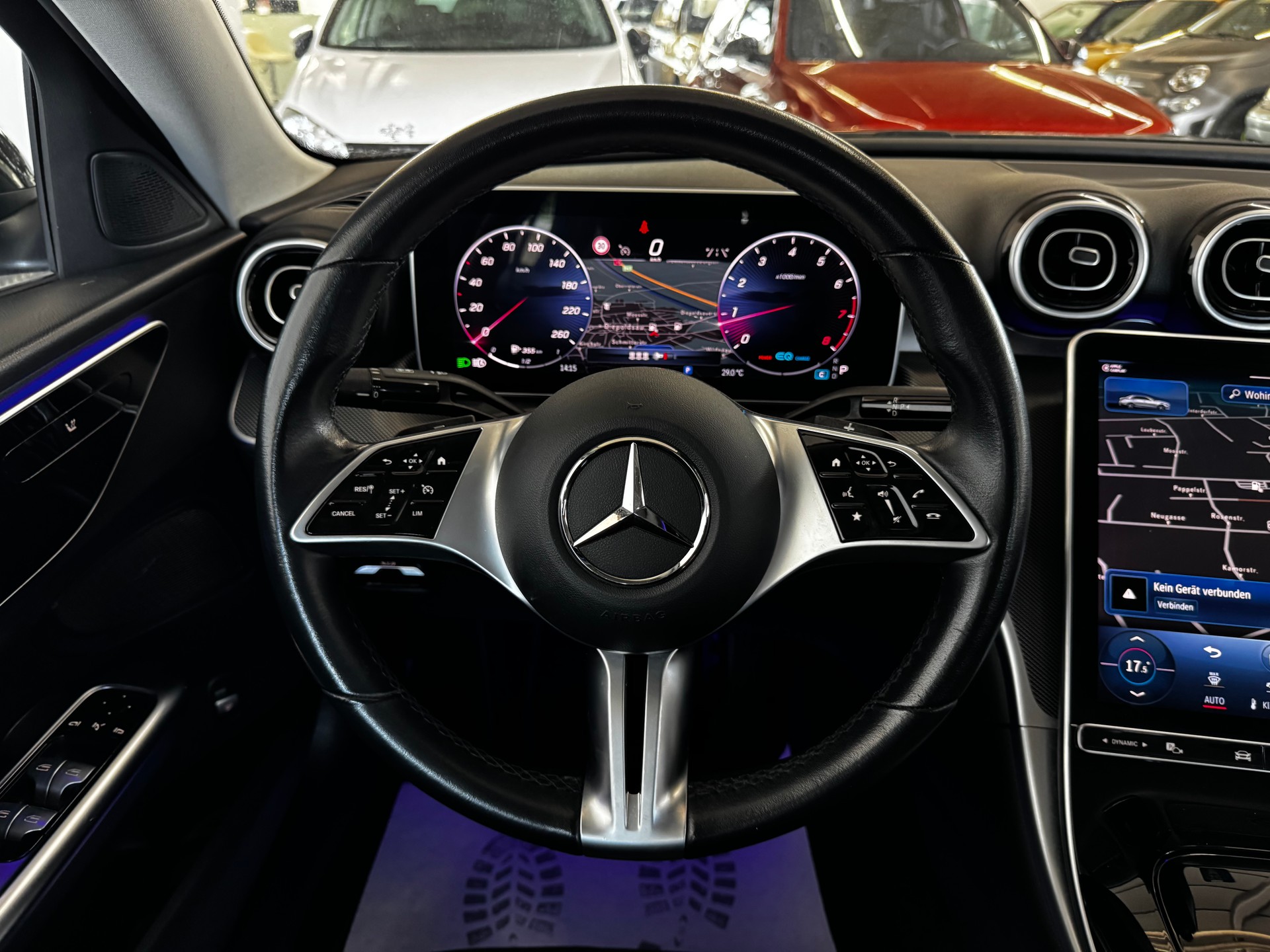 MERCEDES-BENZ C 180 Avantgarde-image-18